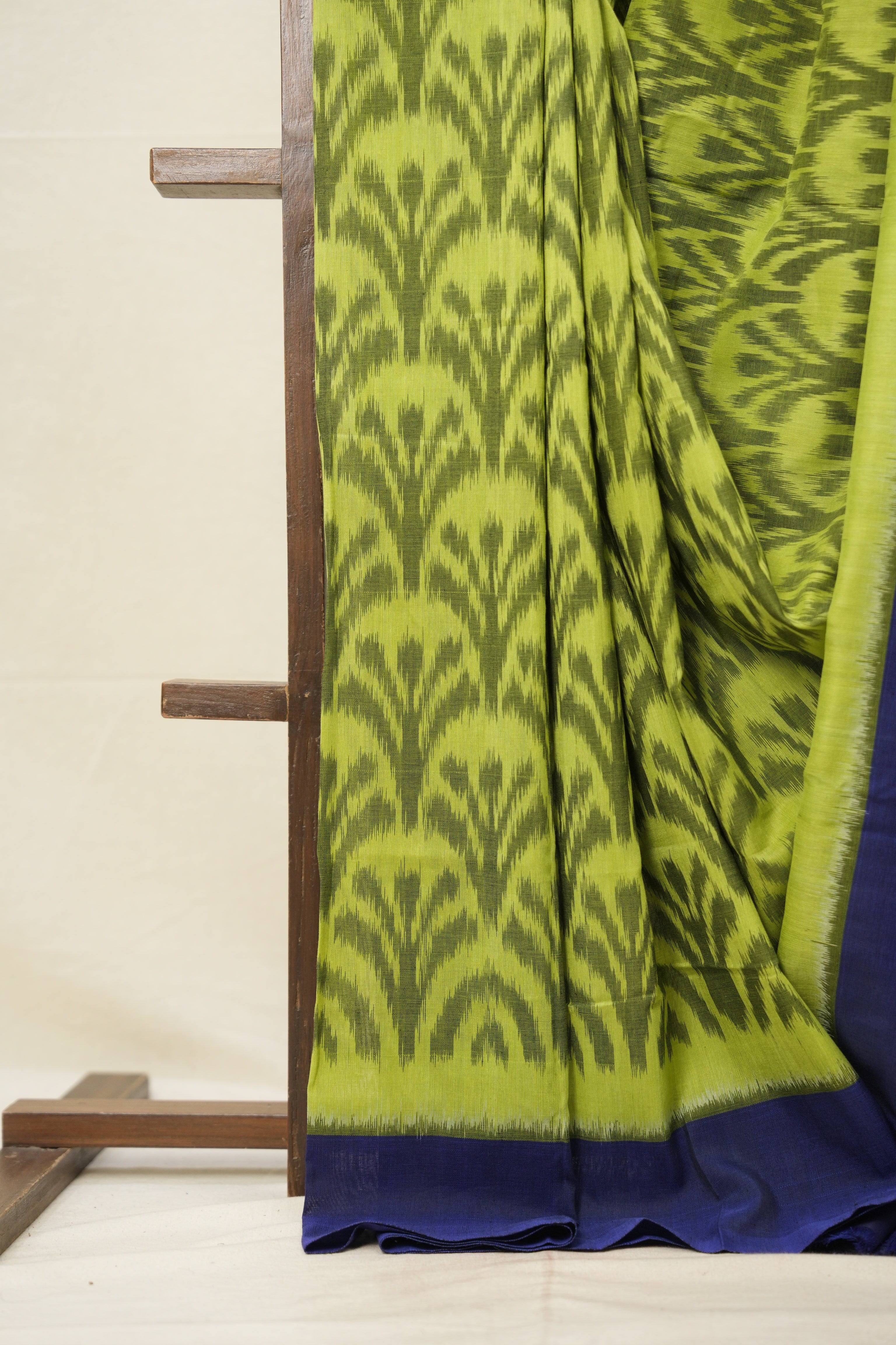 Parrot Green Pochampalli Cotton Ikat Saree - SRPGPCIS564