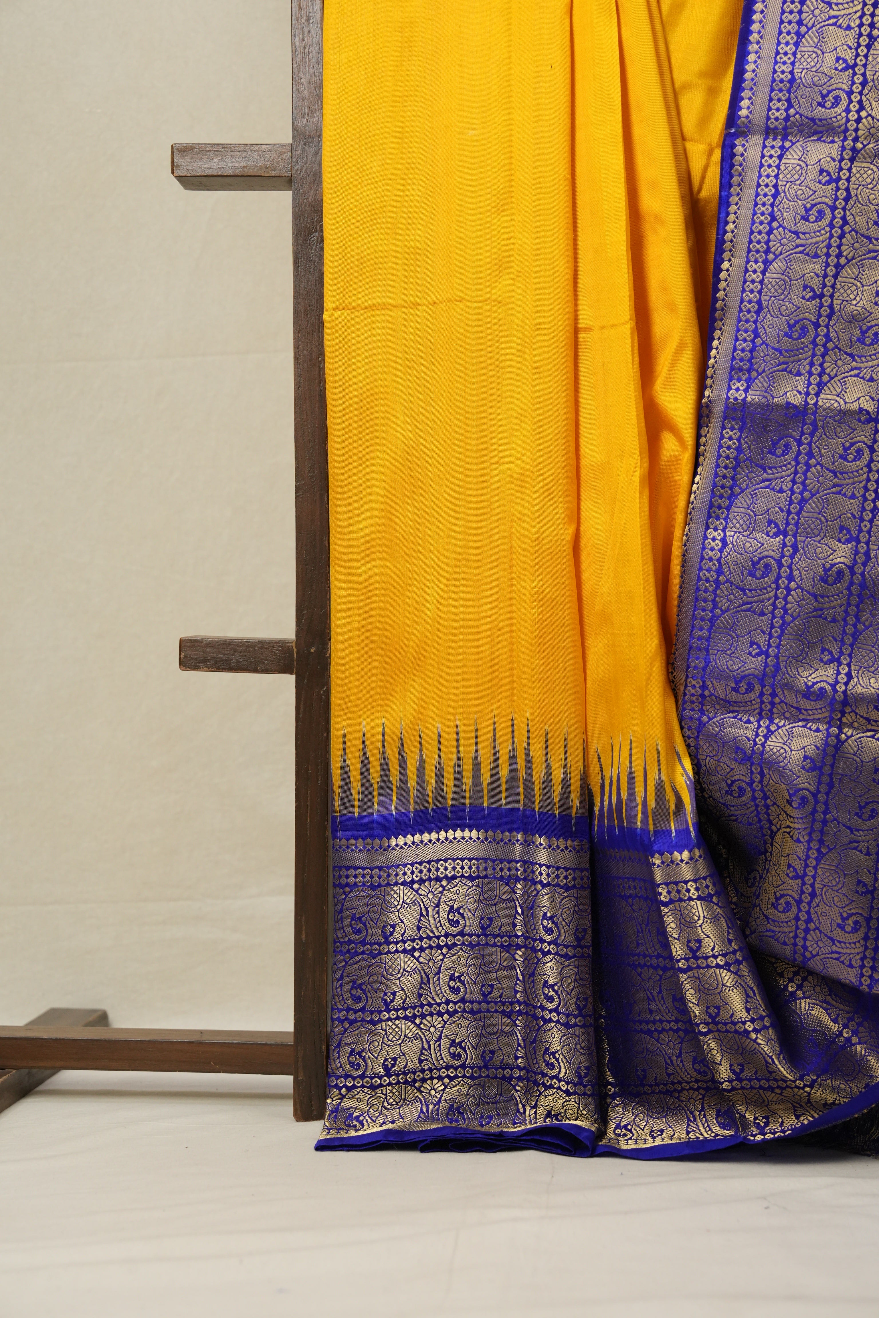 Mustard Yellow Pochampalli Silk Ikat Saree - SRMYPSIS181