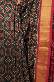 Black Pochampalli Silk Ikat Saree - SRBPSIS175