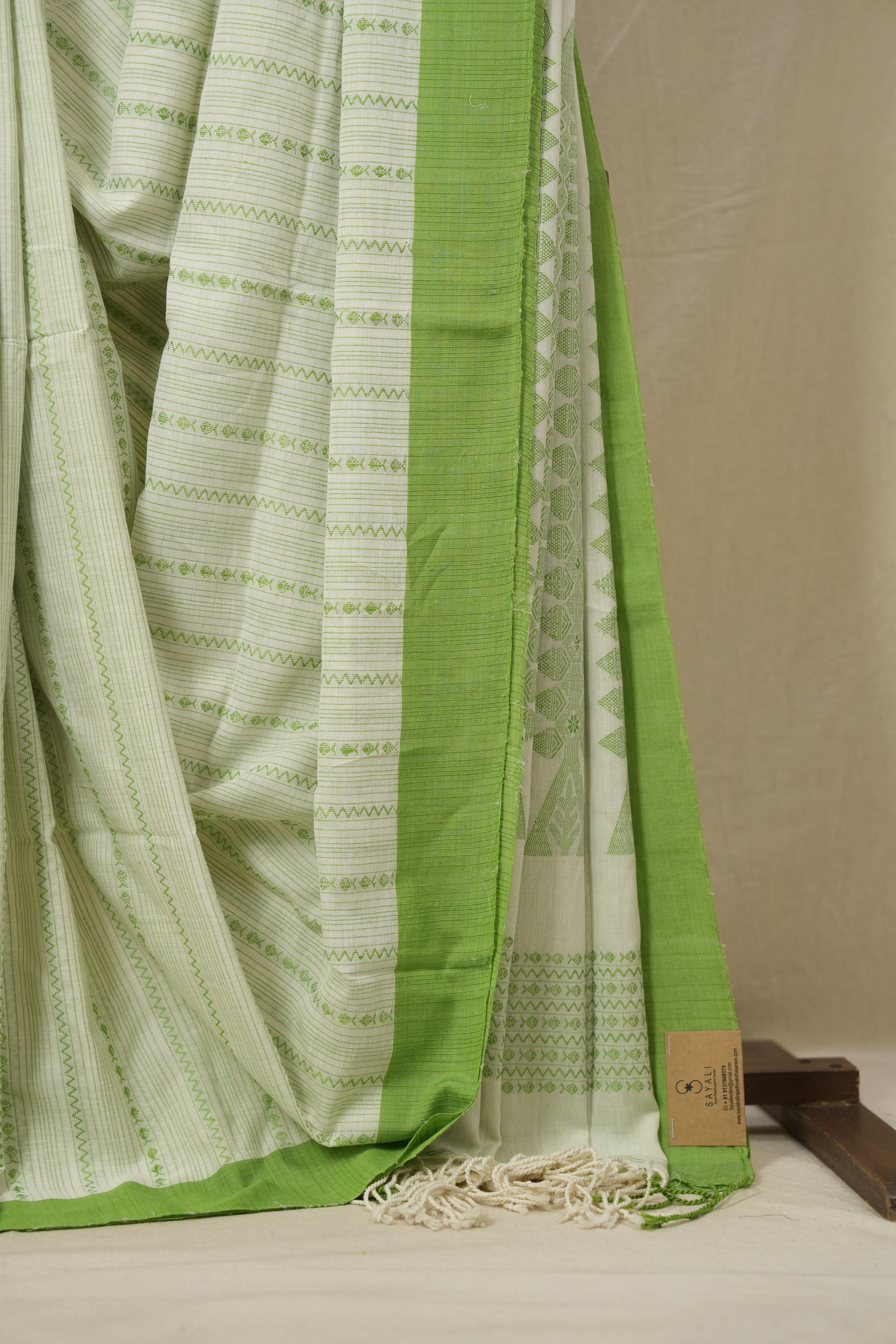 White Bengal Cotton Saree - SRWBCS127