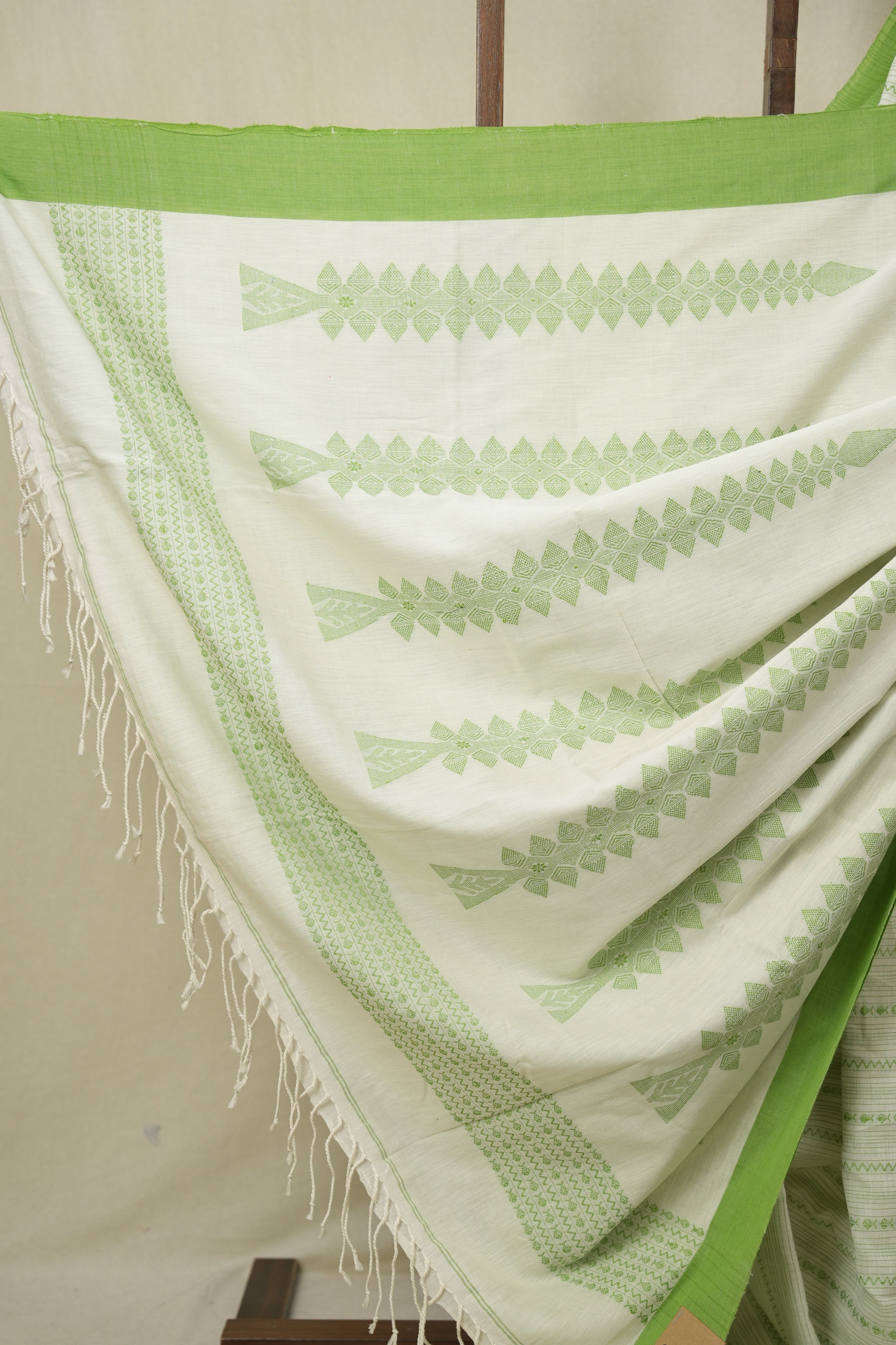 White Bengal Cotton Saree - SRWBCS127