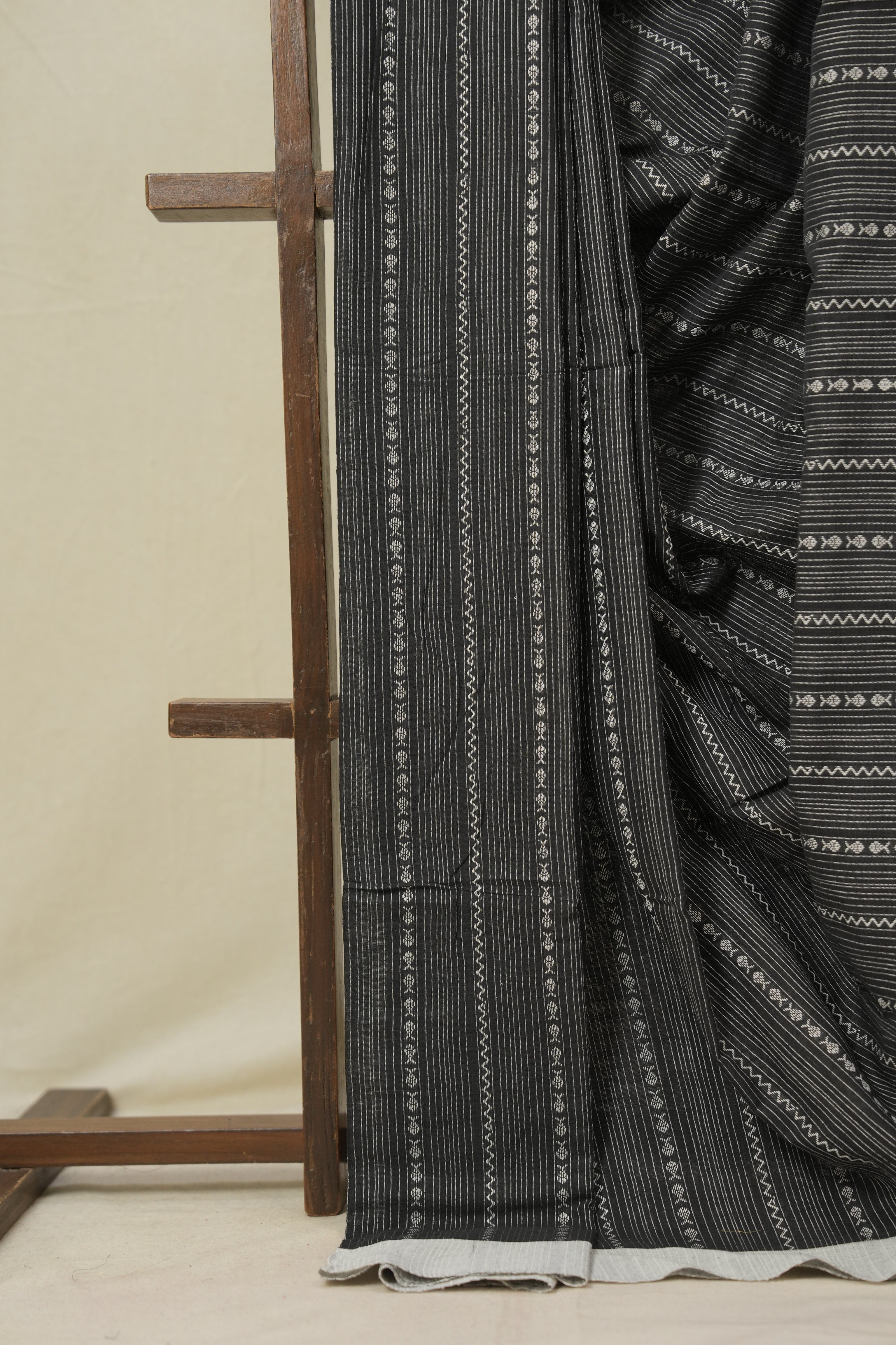 Black Bengal Cotton Saree - SRBBCS131