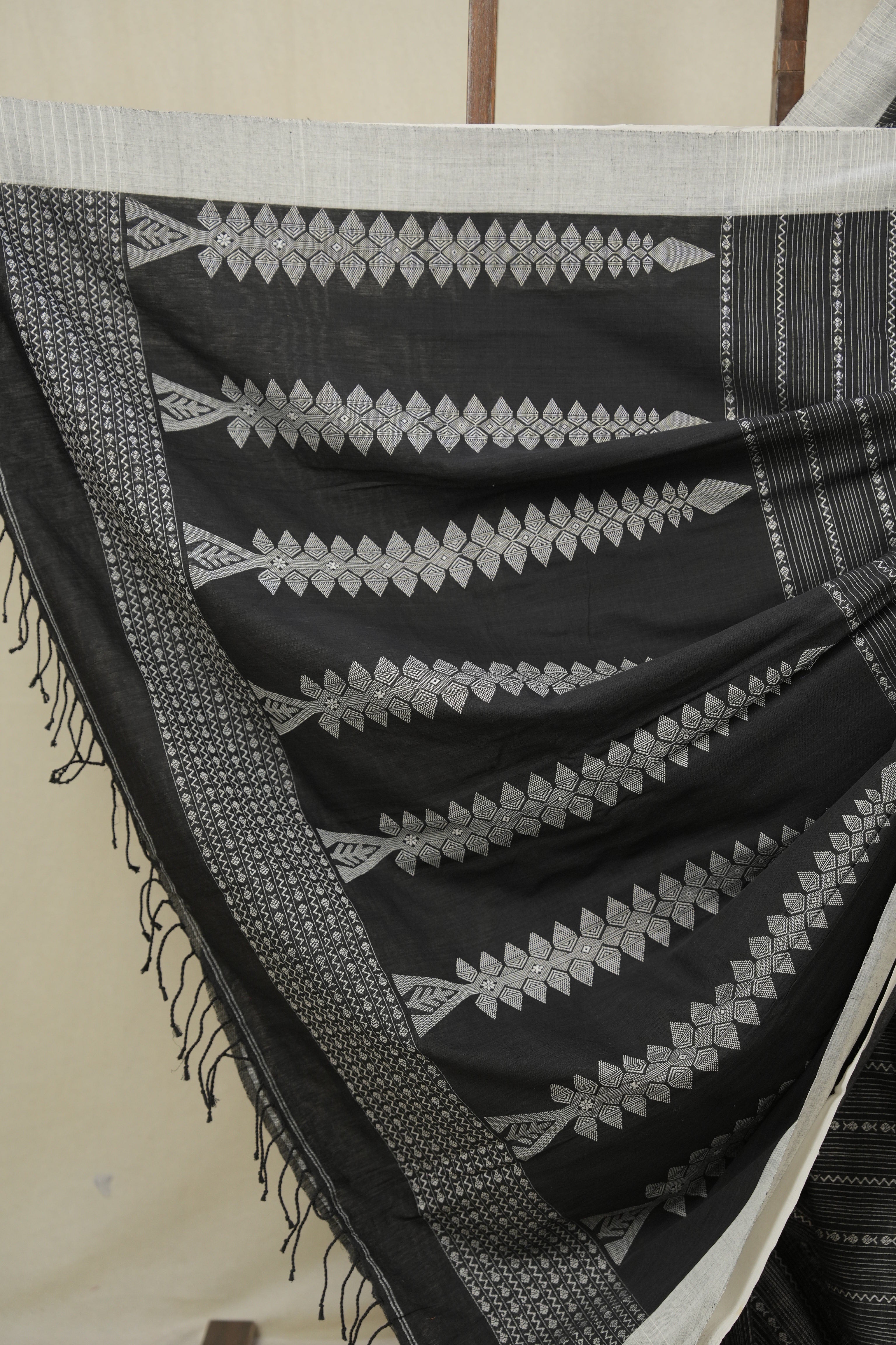 Black Bengal Cotton Saree - SRBBCS131