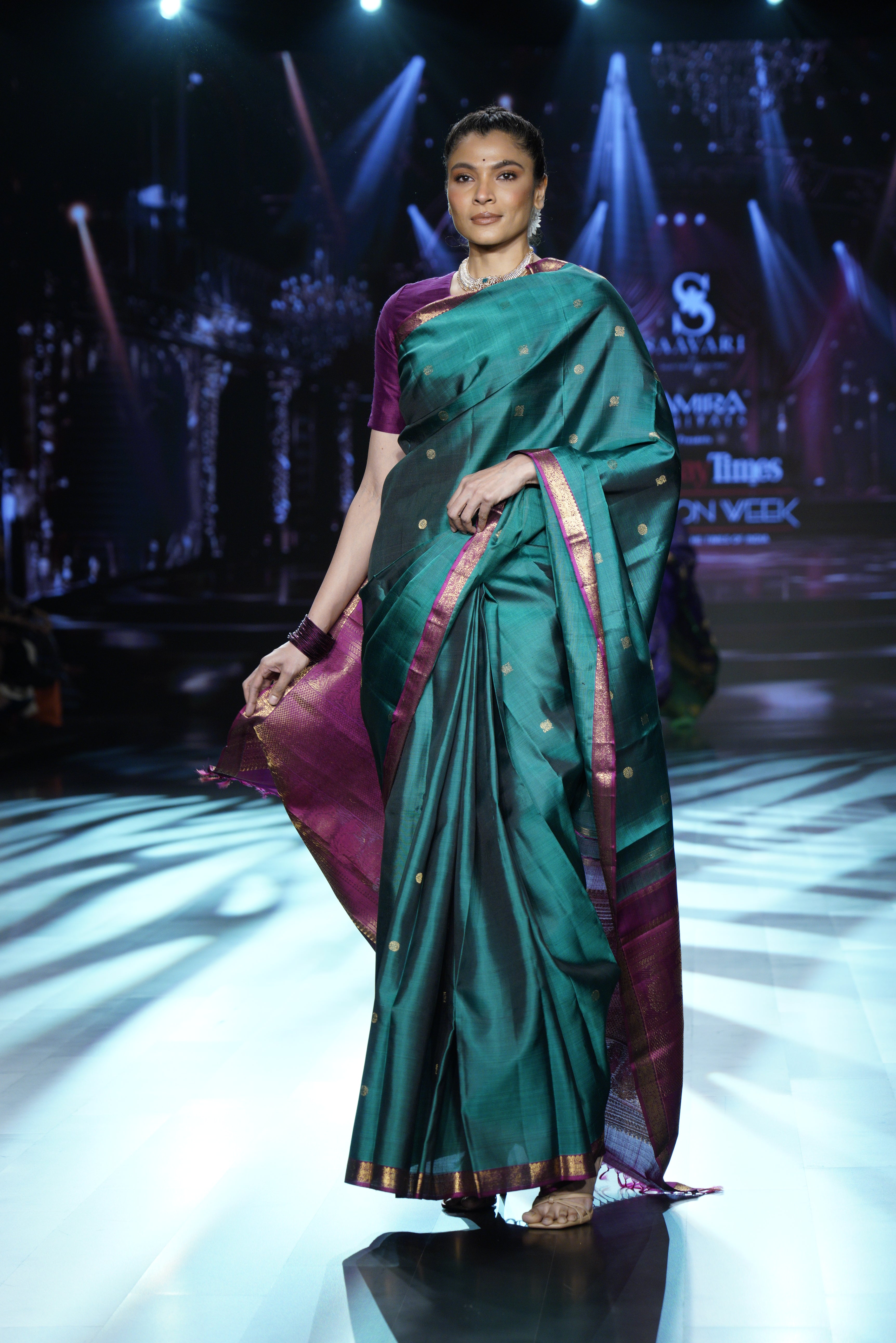 Swarani Kanjeevaram Silk Saree - Saavari - SSSKSS42