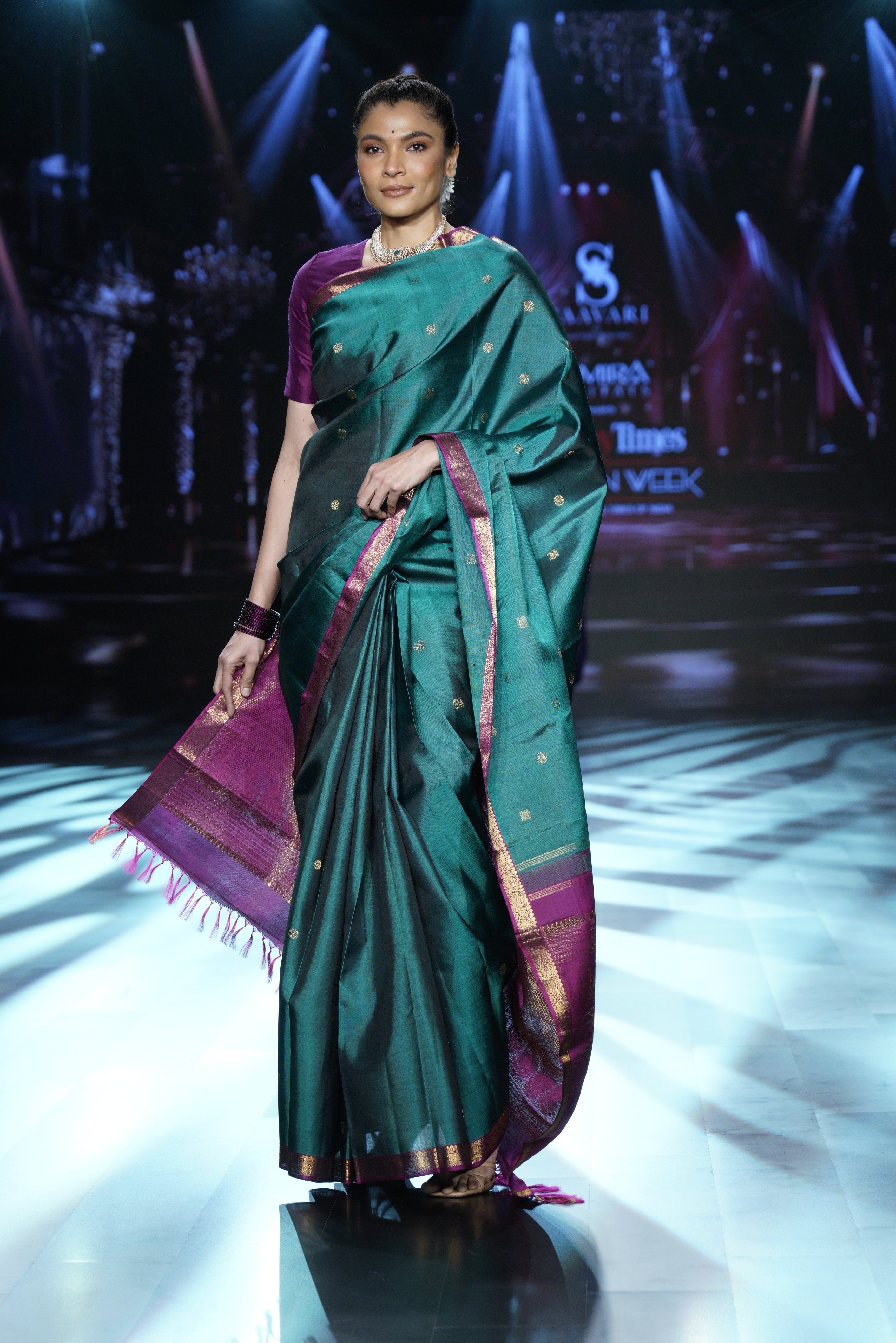 Swarani Kanjeevaram Silk Saree - Saavari - SSSKSS42