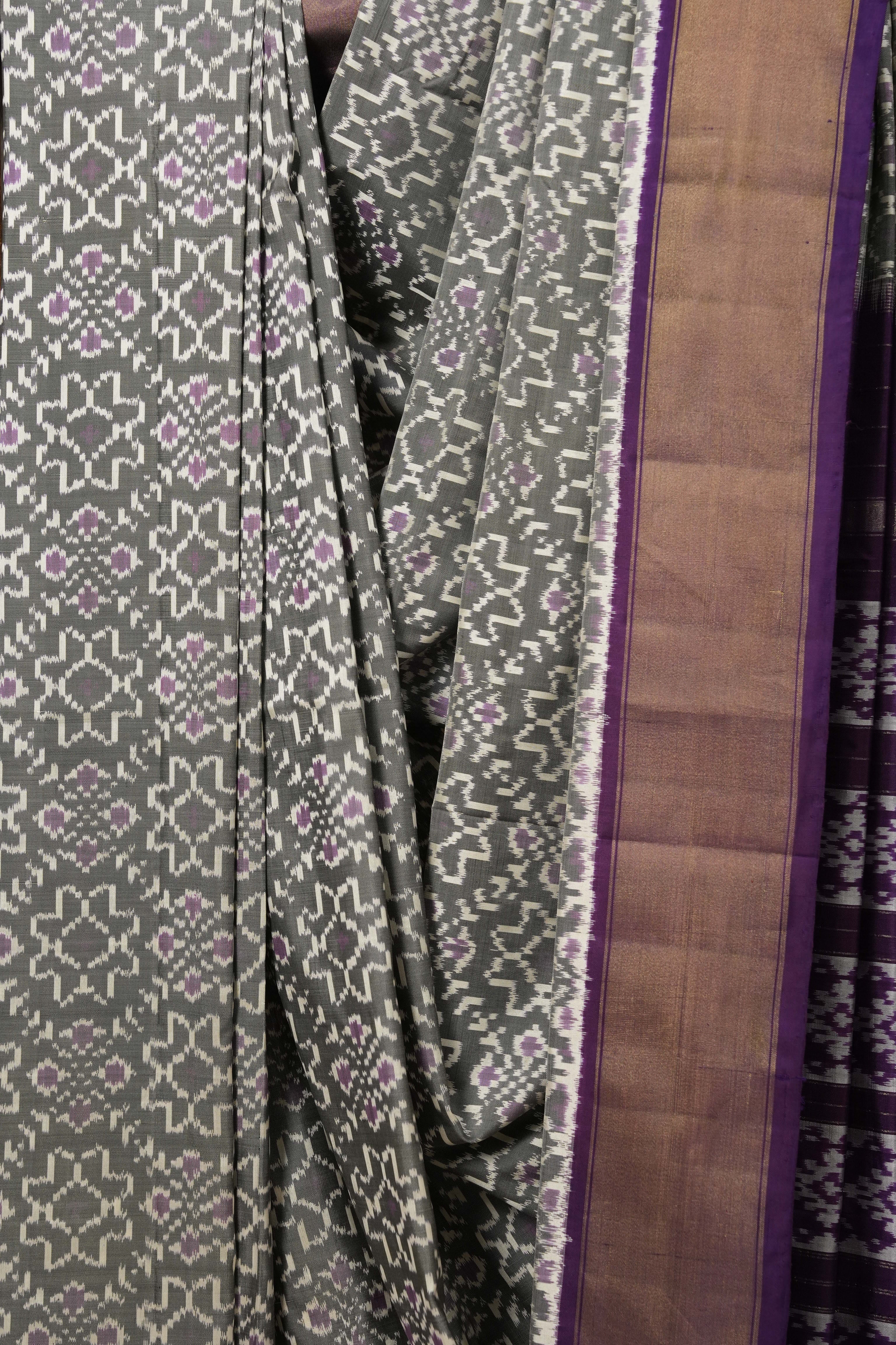 Grey Pochampalli Silk Ikat Saree - SRGPSIS185