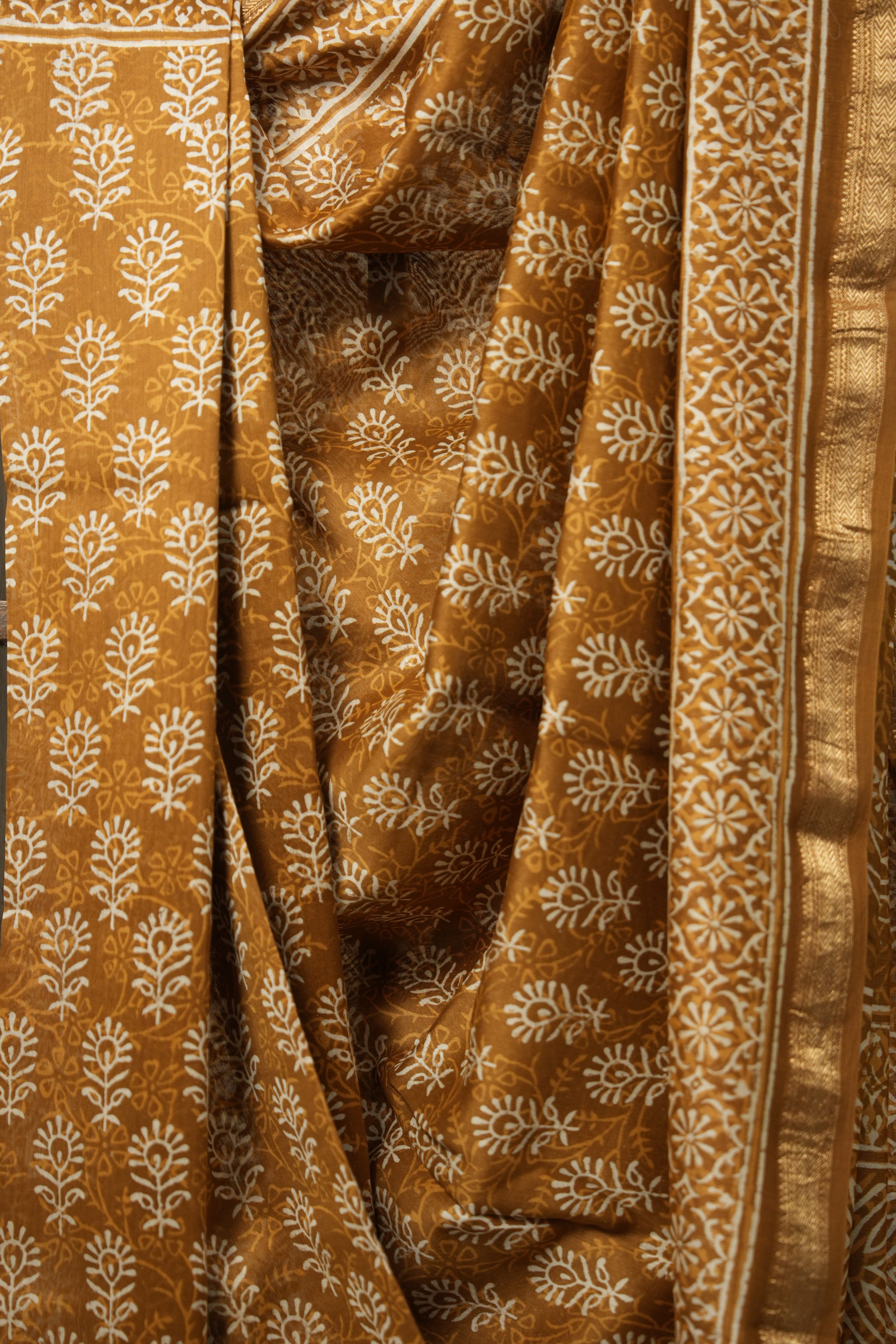 Mustard Brown HBP Cotton Silk Saree With Maheshwari Border - SRMBCSS1422
