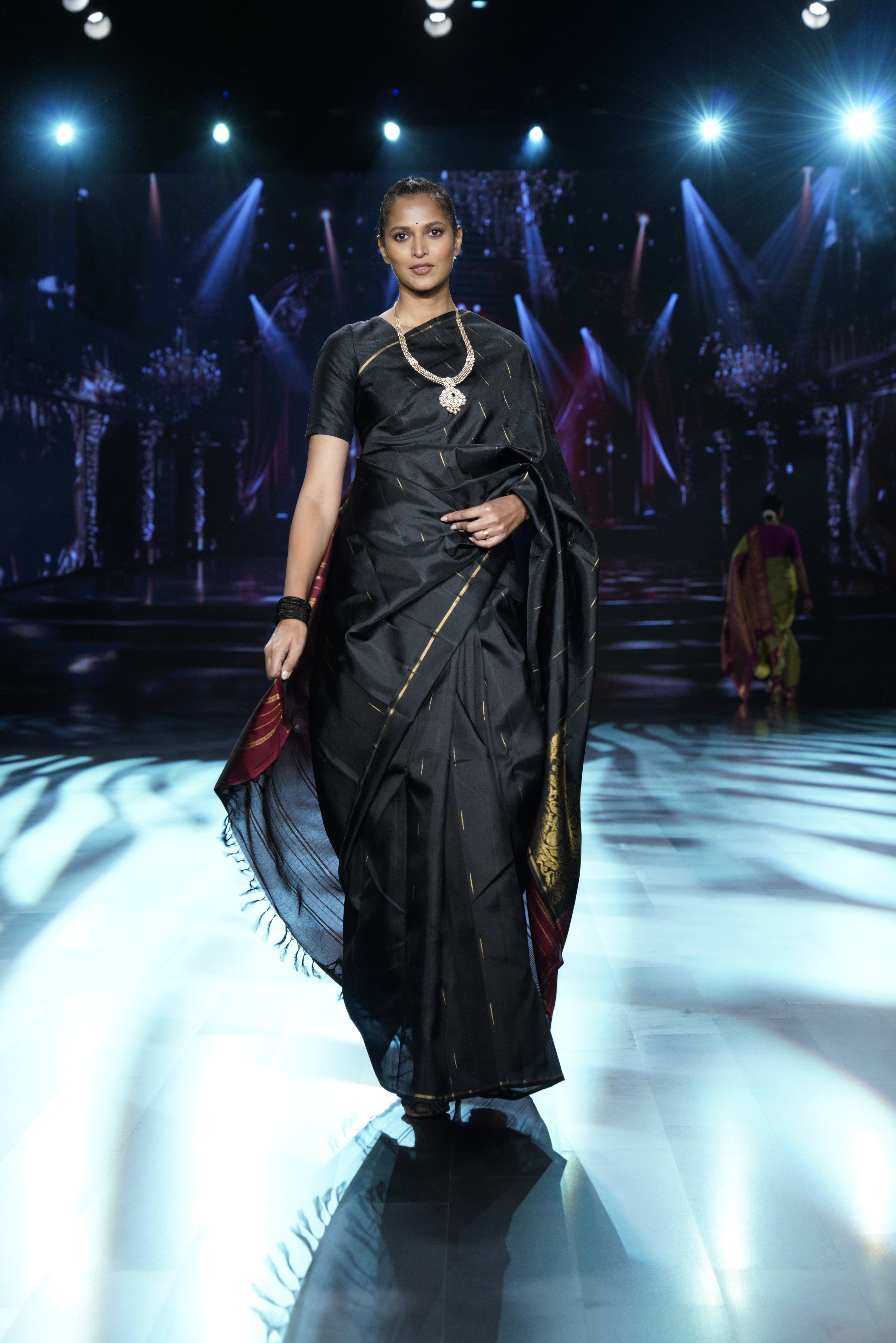 Noirina Kanjeevaram Silk Saree - Saavari - SSNKSS46