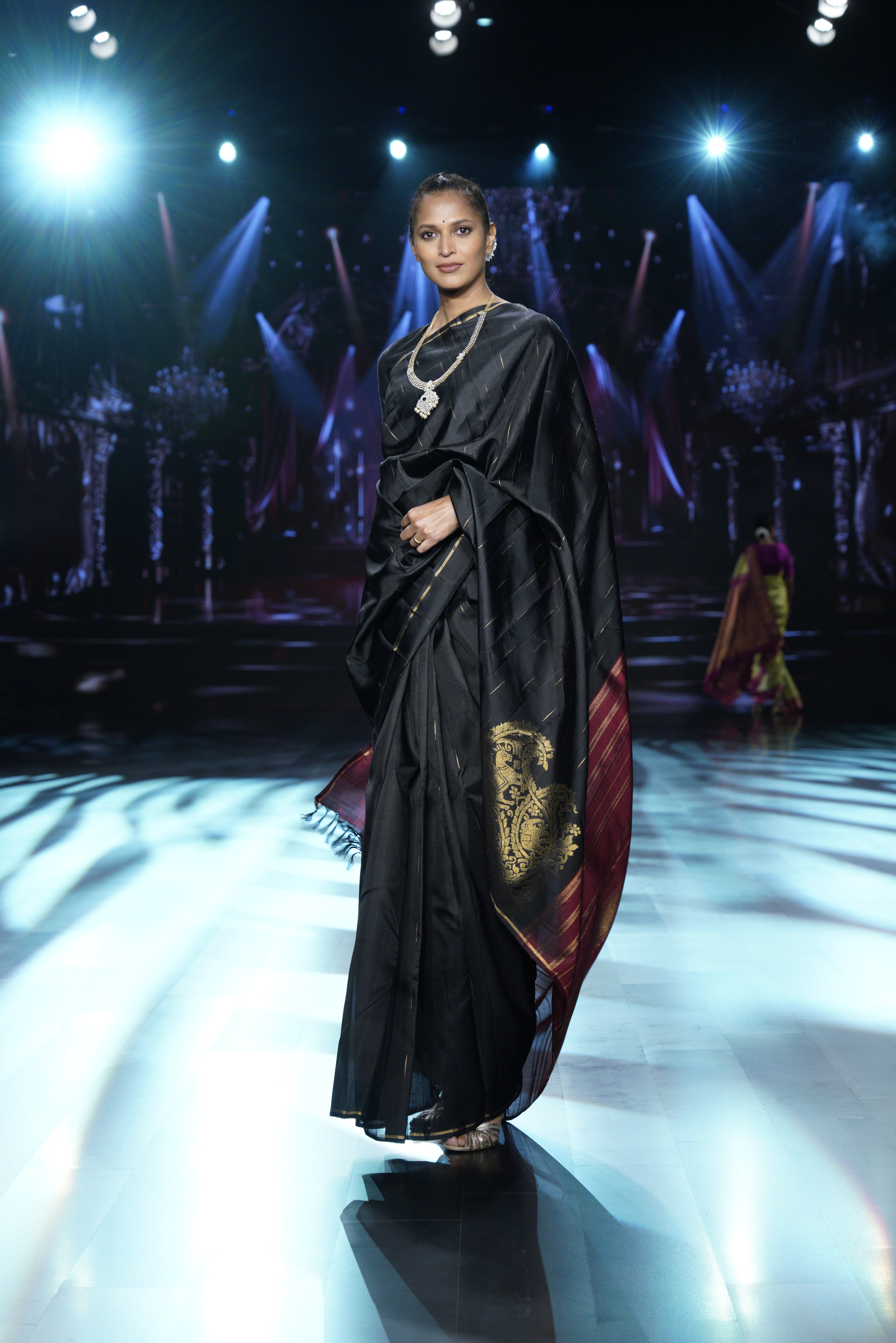 Noirina Kanjeevaram Silk Saree - Saavari - SSNKSS46