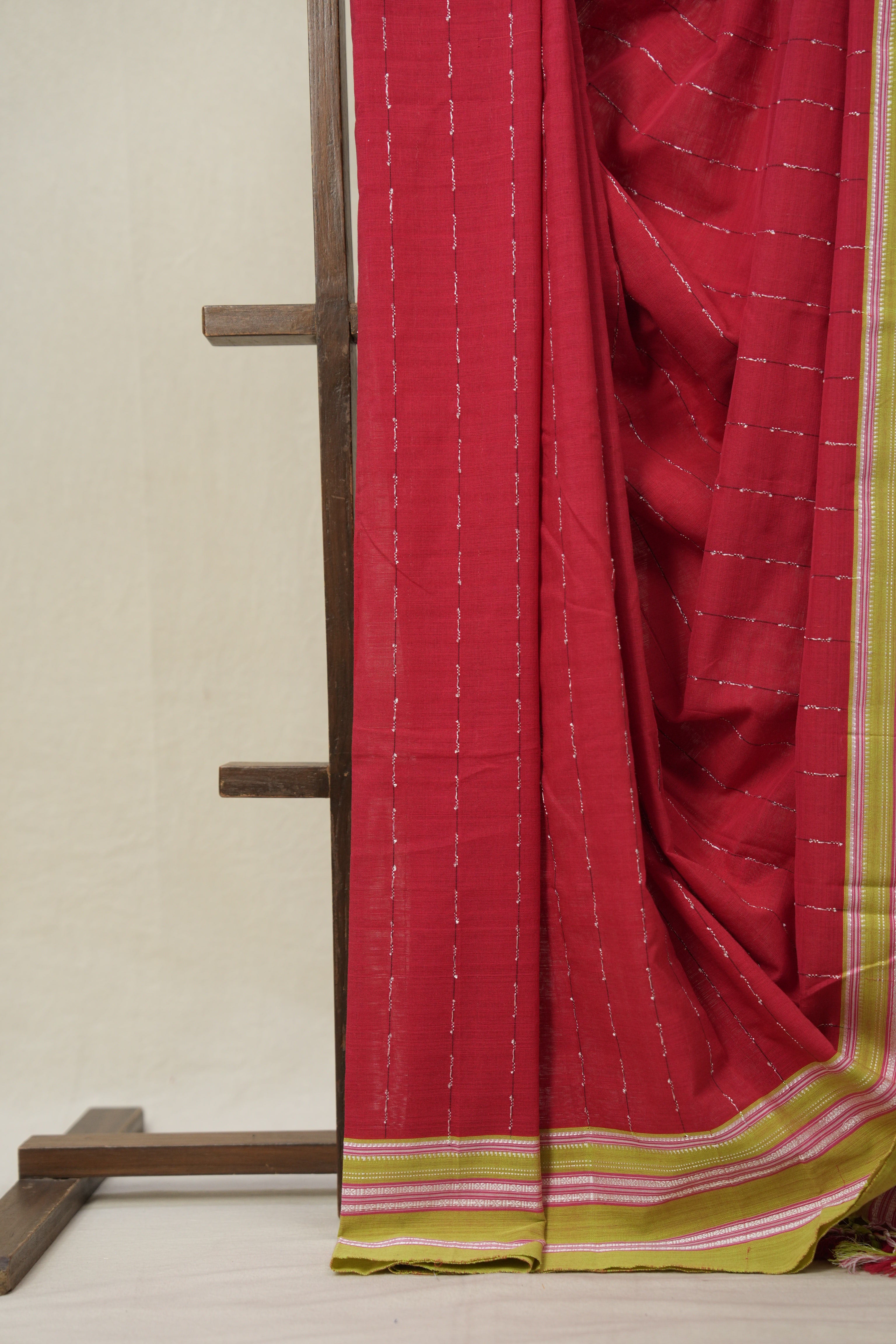 Red Cotton Ilkal Saree With Gayatri Border - SRRCIS841
