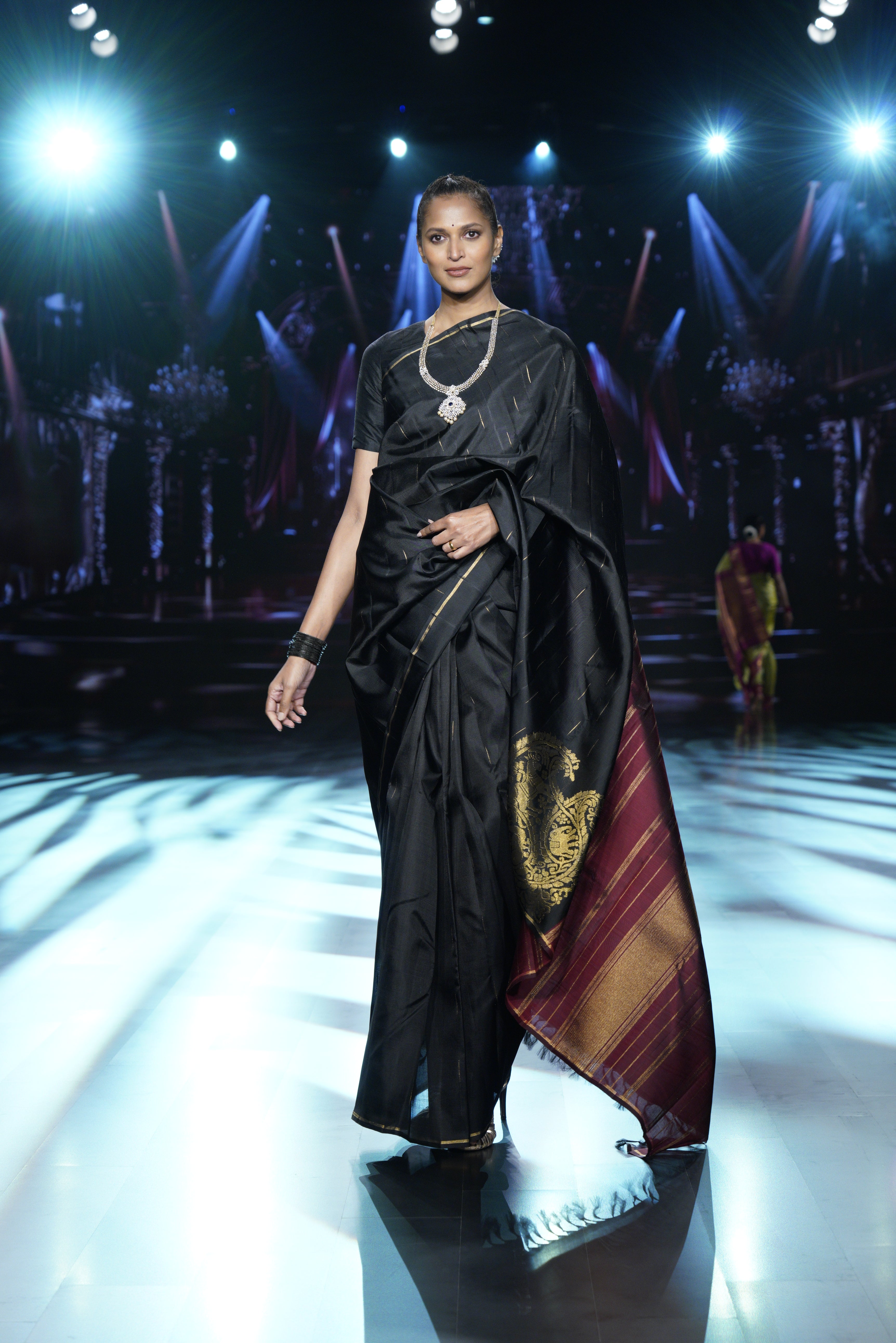 Noirina Kanjeevaram Silk Saree - Saavari - SSNKSS46