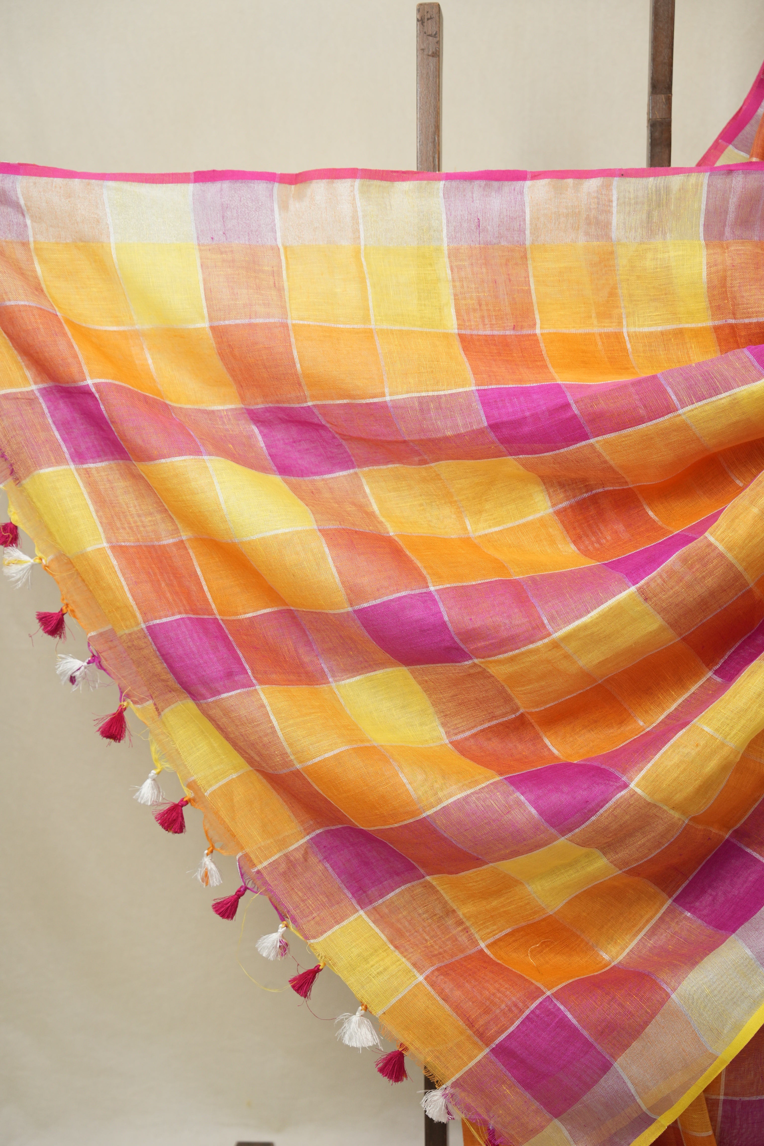 Multicolour Linen Saree With Tassels - SRMLS507