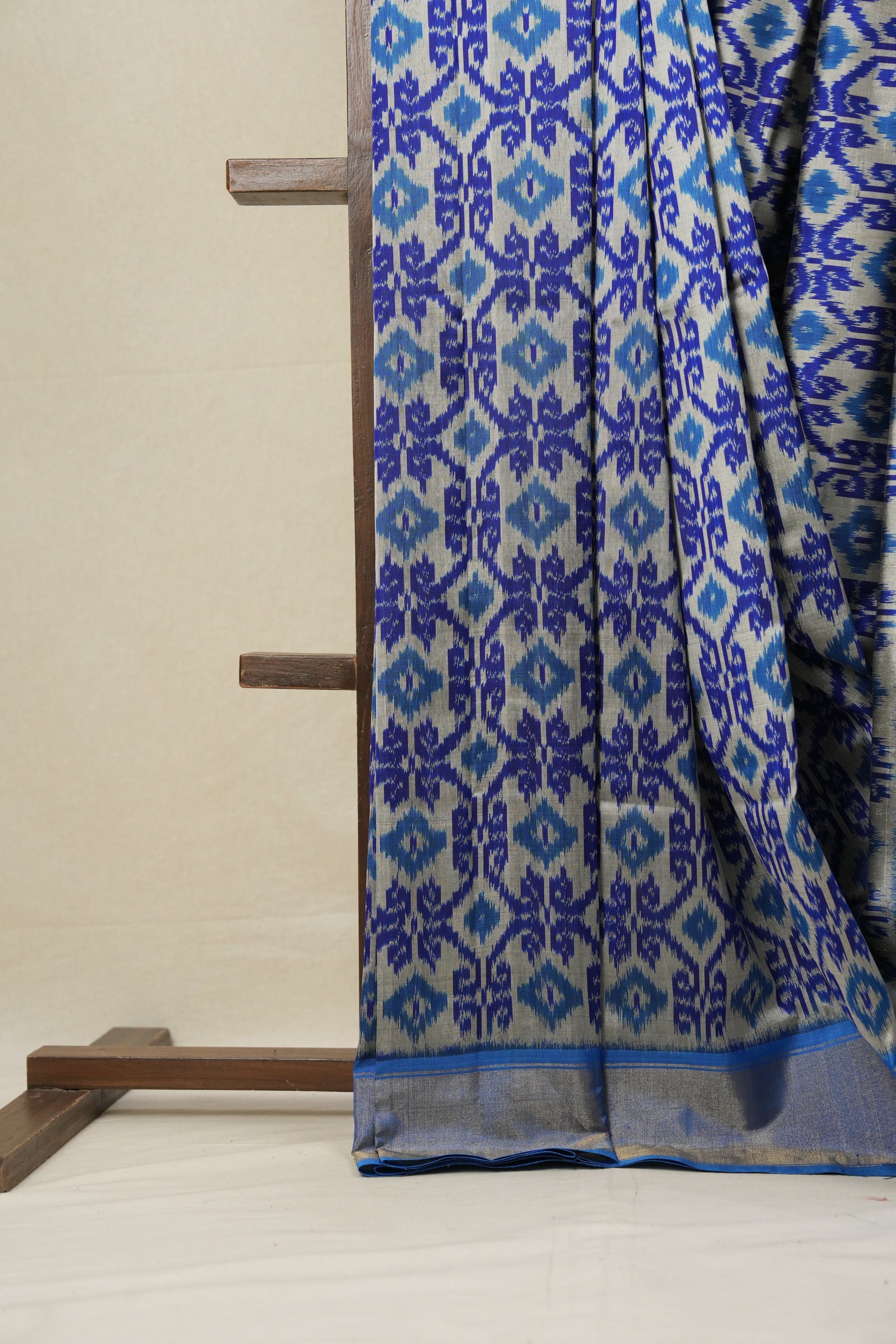 Silver Blue Pochampalli Silk Ikat Saree - SRSBPSIS204
