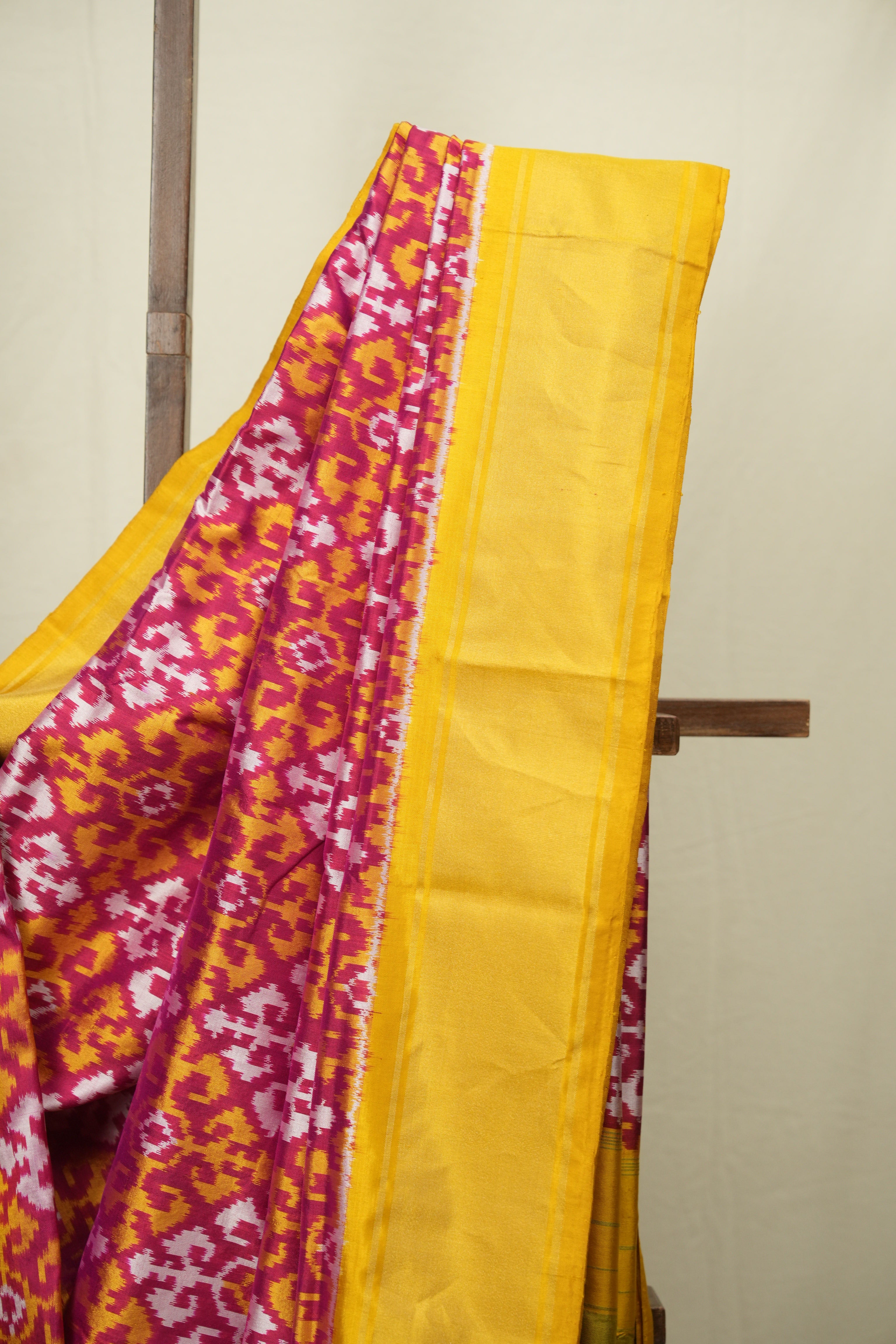 Rani Pink Pochamapalli Silk Ikat Saree - SRRPPSIS327