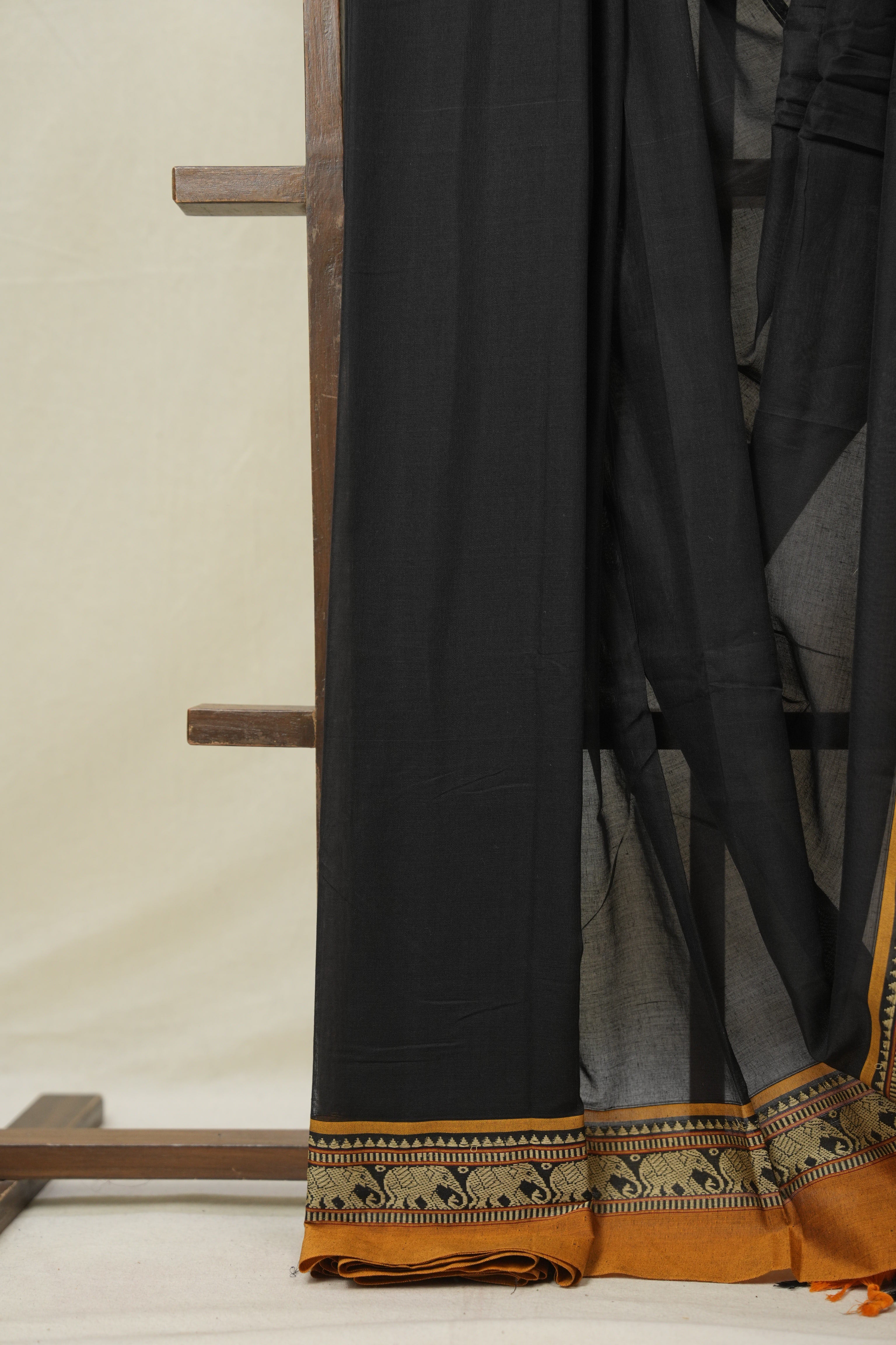 Black Narayan Peth Cotton Saree- SRBNPCS03