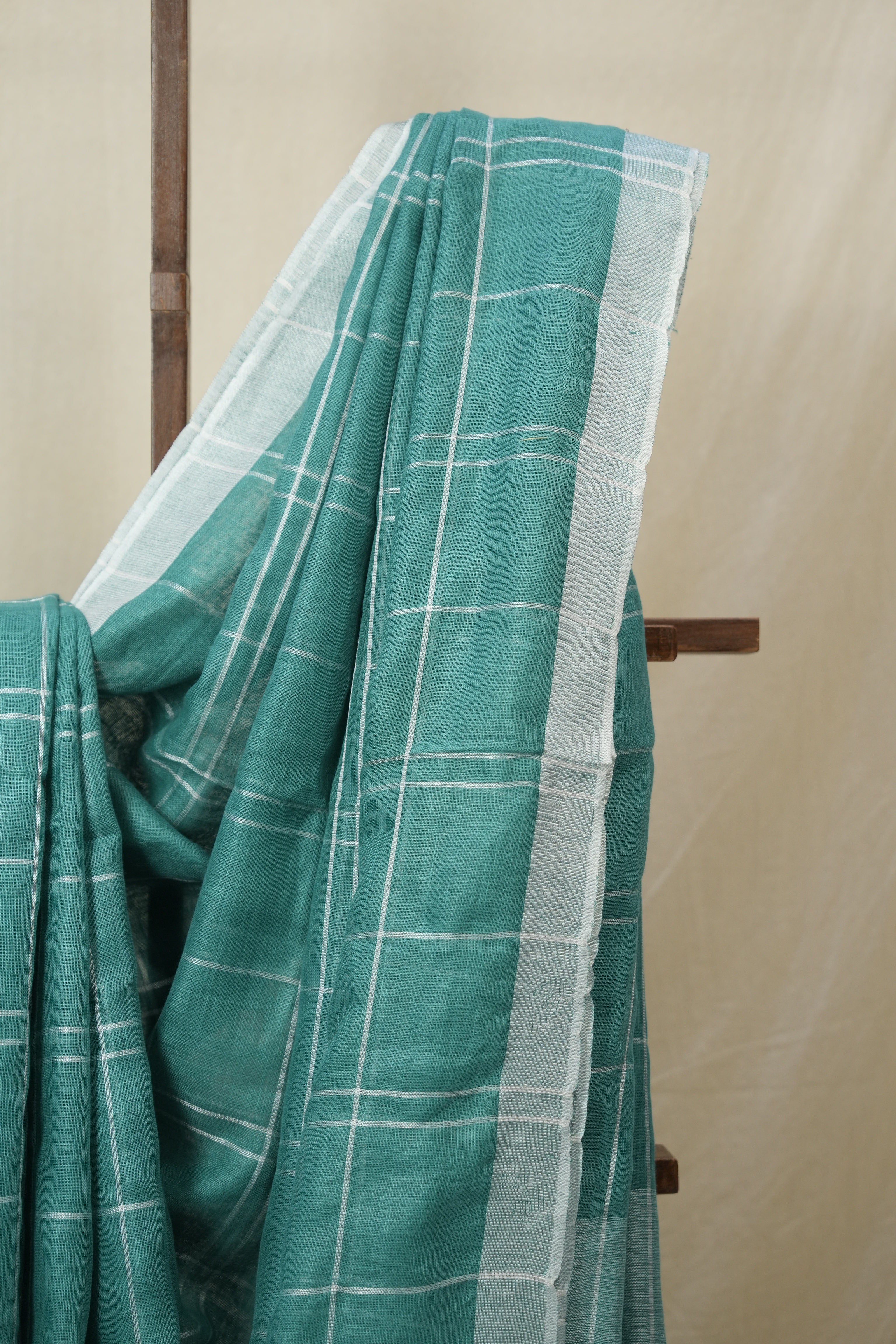 Green Linen Saree With Tassels - SRGLS505