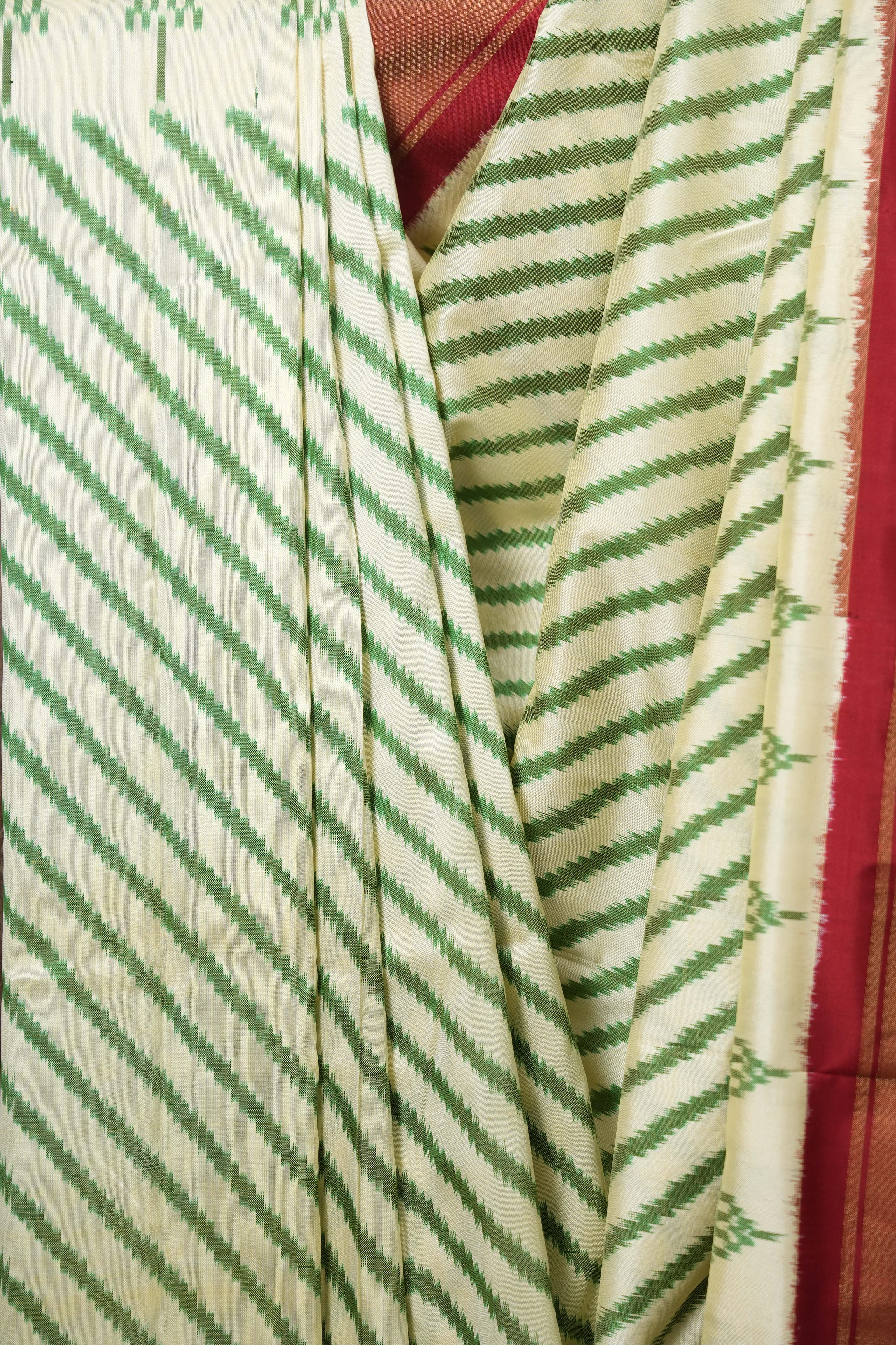 Cream Pochampalli Silk Ikat Saree - SRCPSIS325