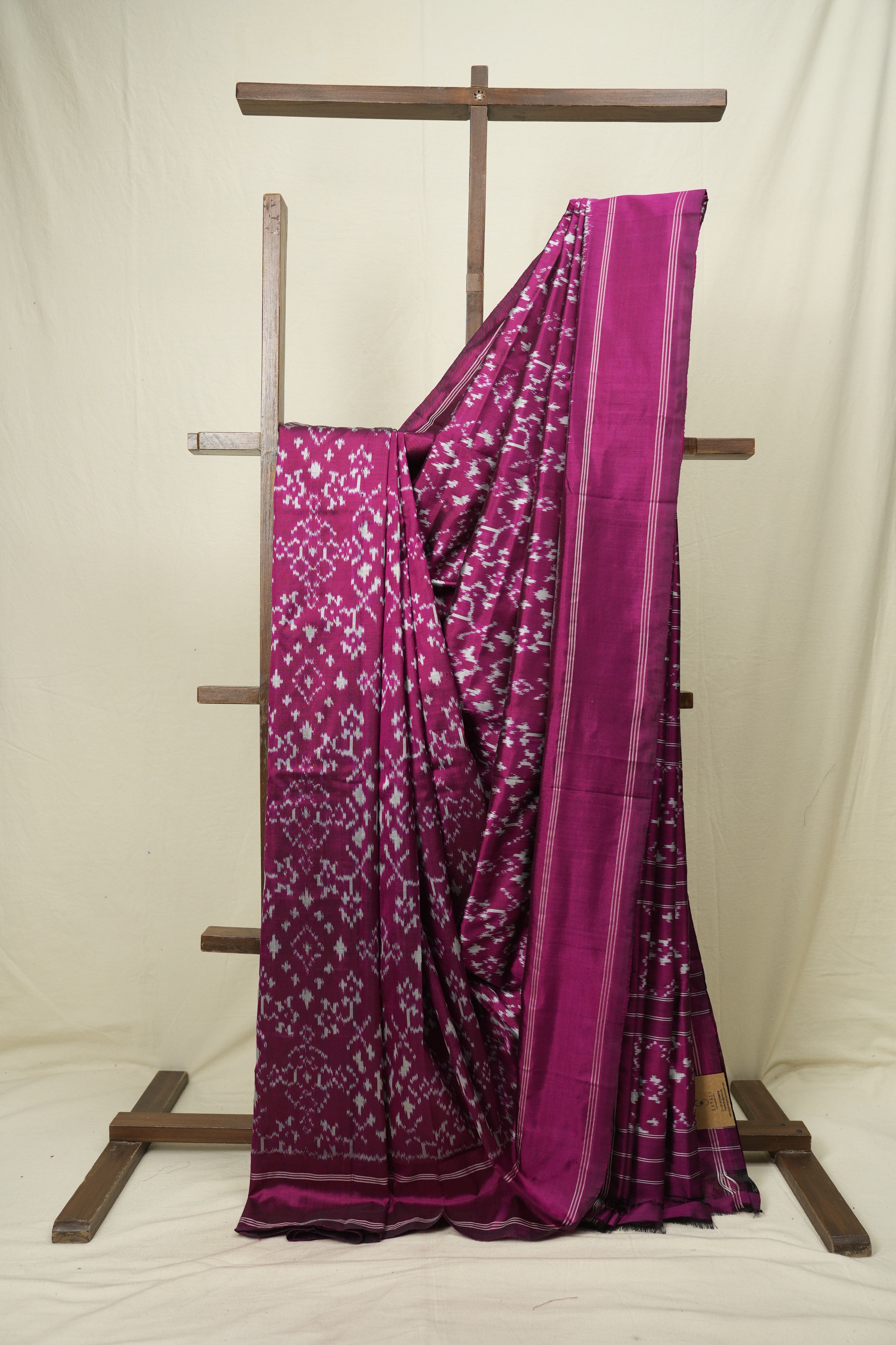 Magenta Pochampalli Silk Ikat Saree - SRMPSIS330