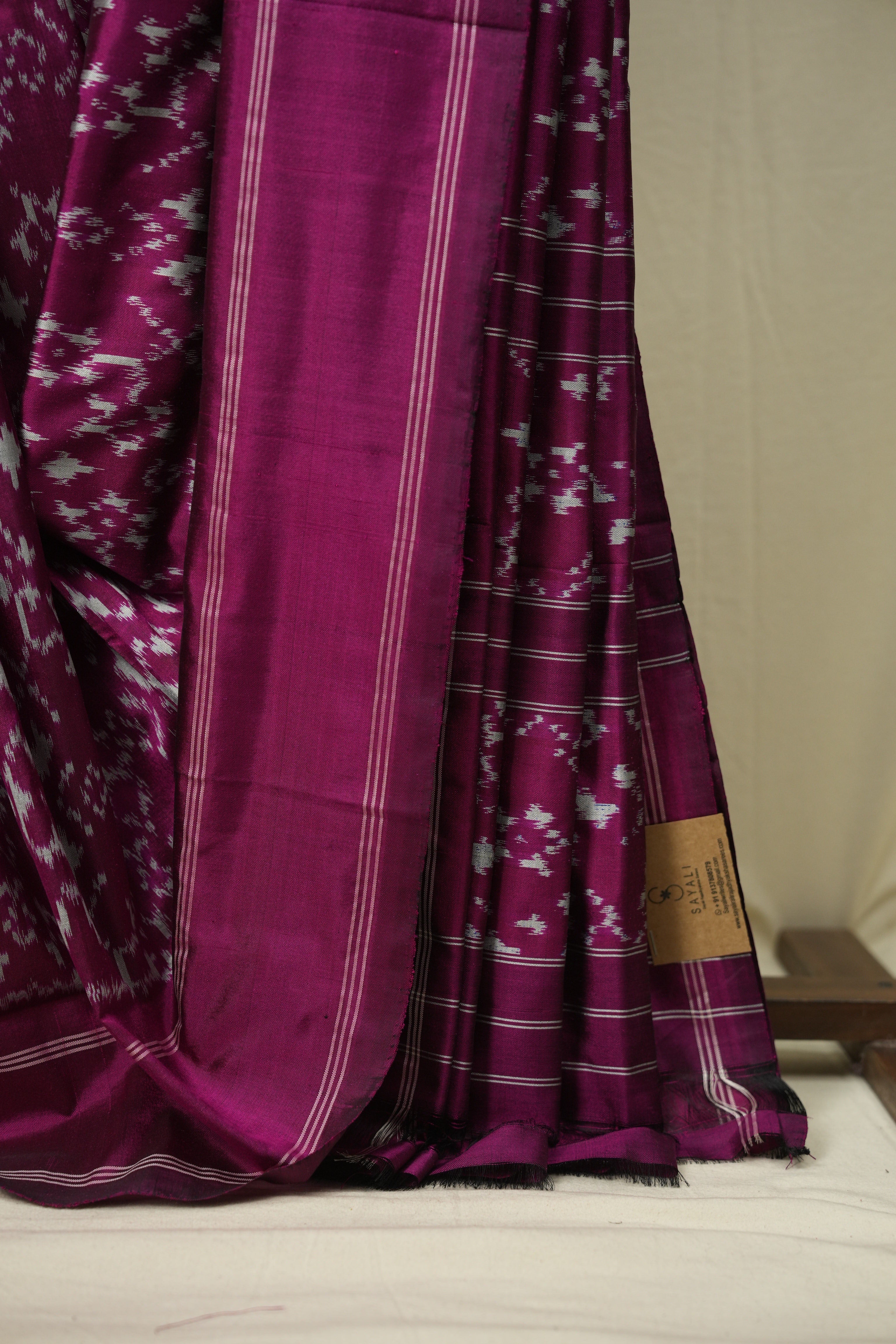 Magenta Pochampalli Silk Ikat Saree - SRMPSIS330