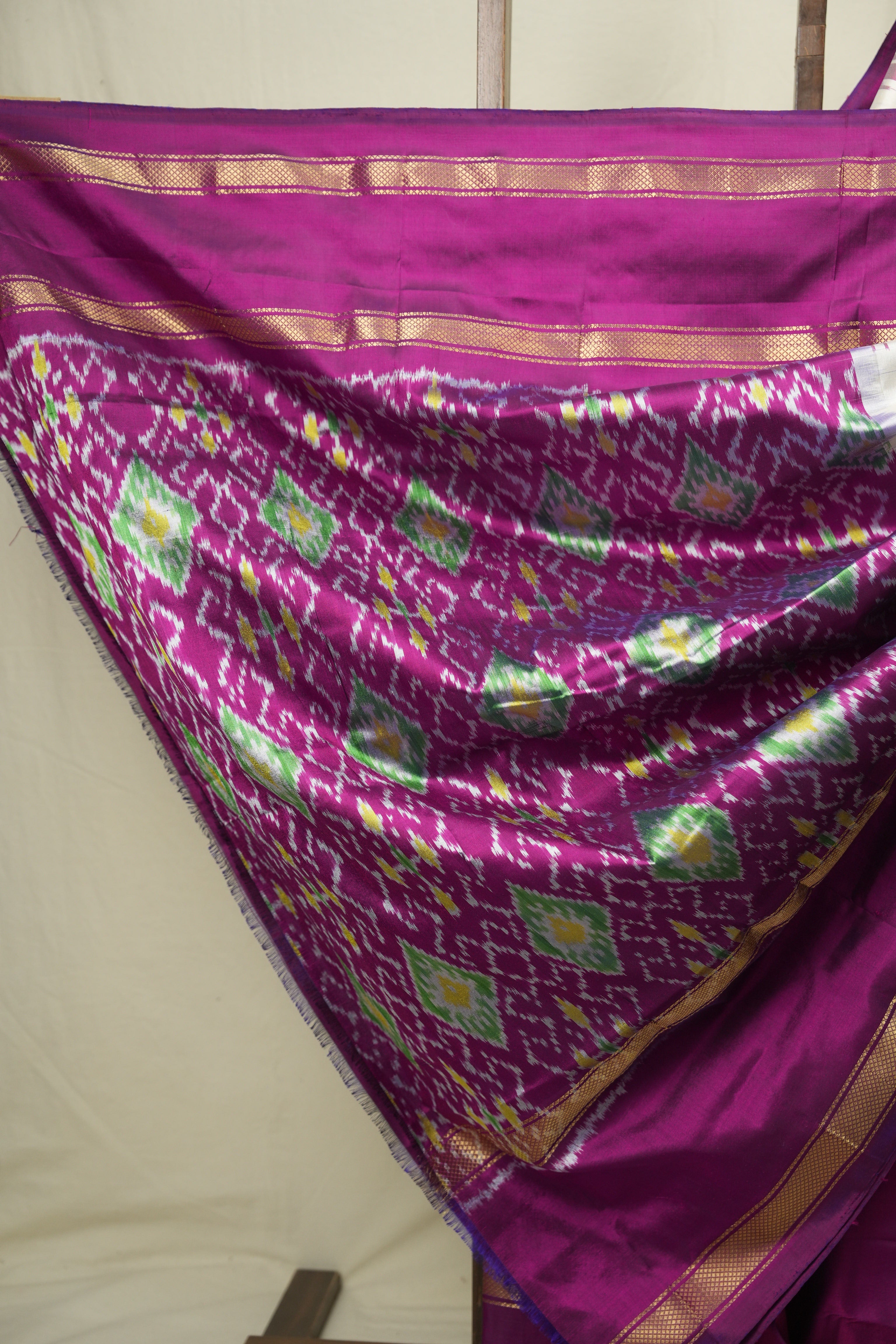 Off White Pochampalli Silk Ikat Saree - SROWPSIS329