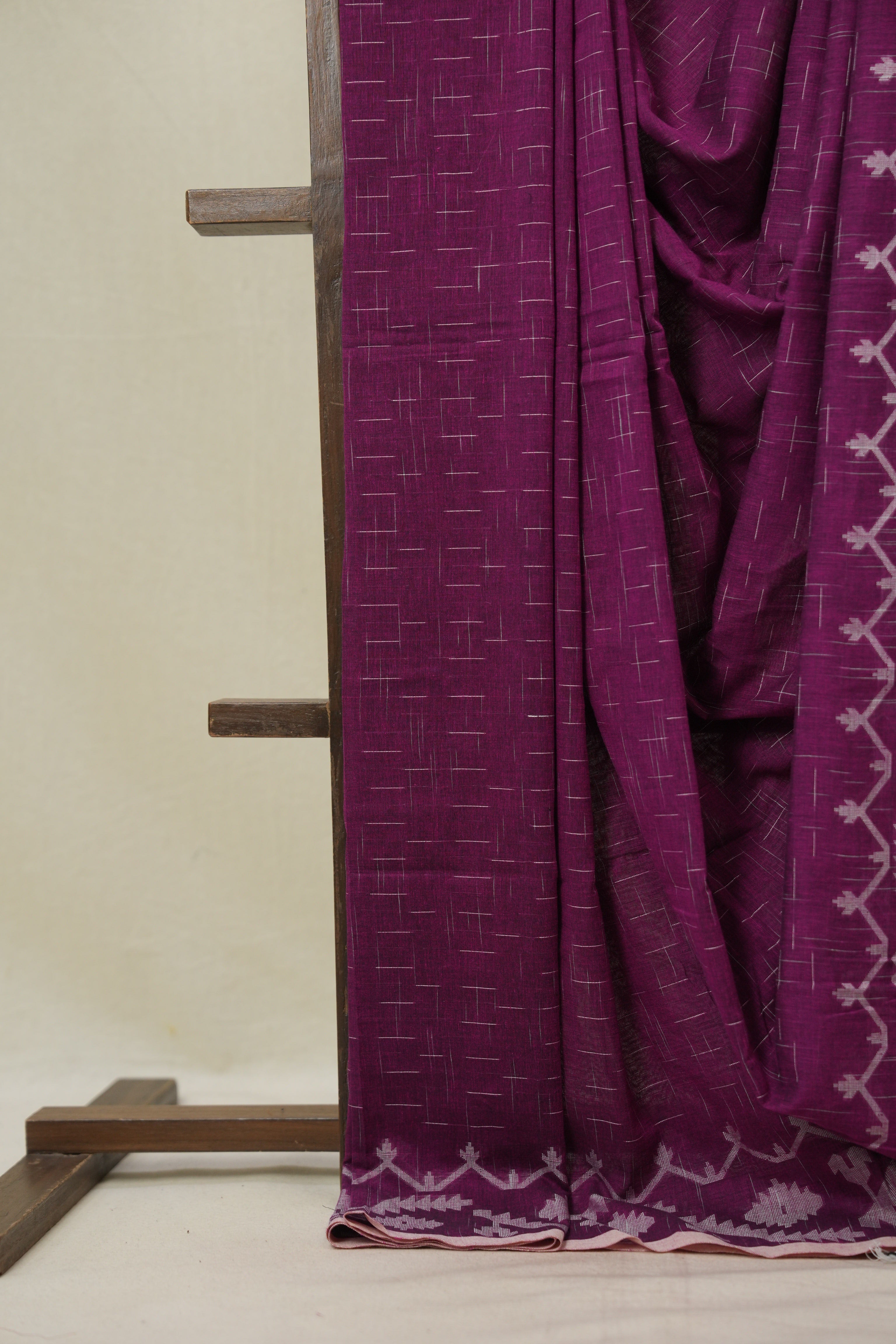 Magenta Bengal Cotton Jamdani Saree - SRMBCJS255