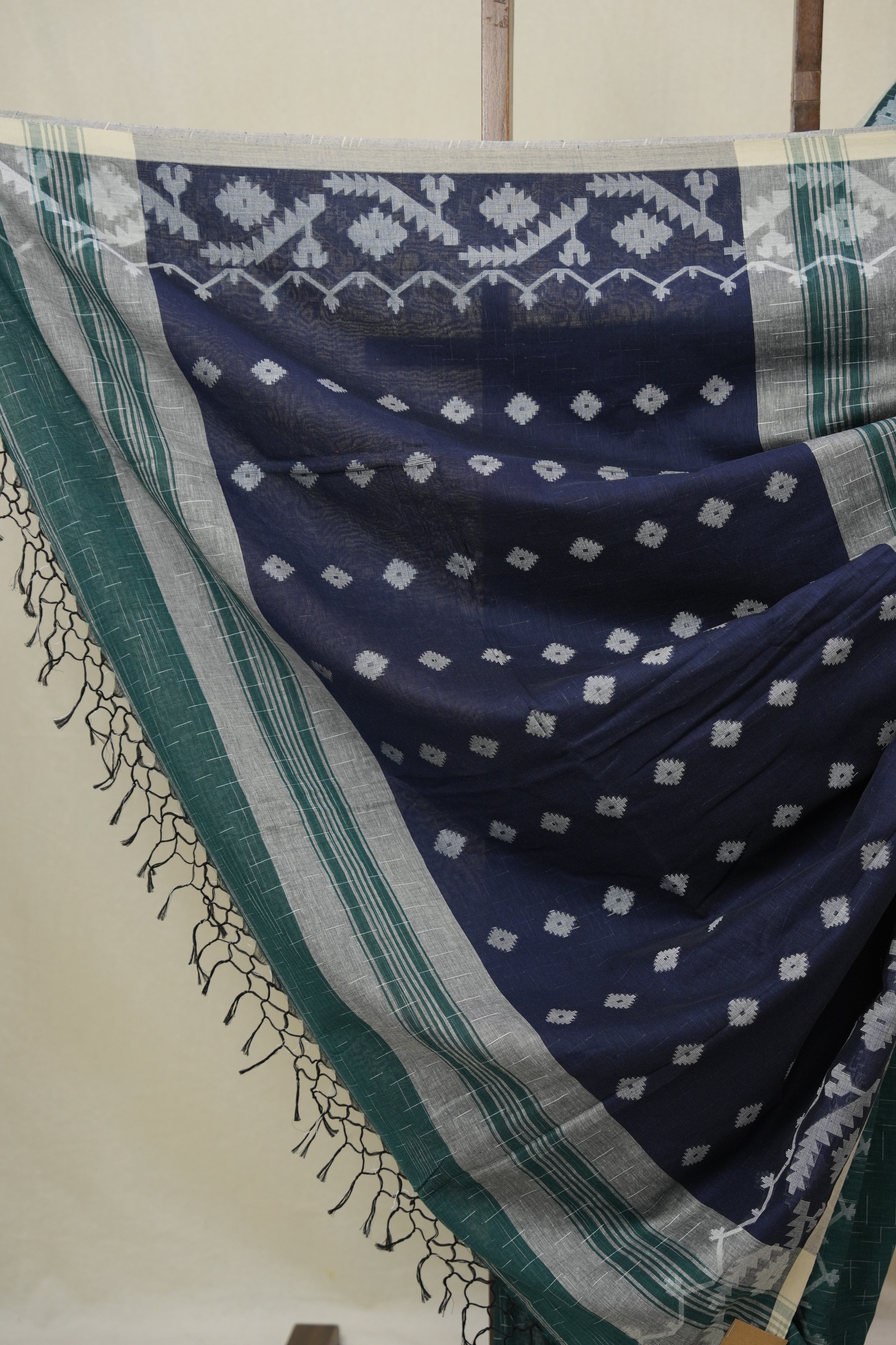 Green Bengal Cotton Jamdani Saree - SRGBCJS252