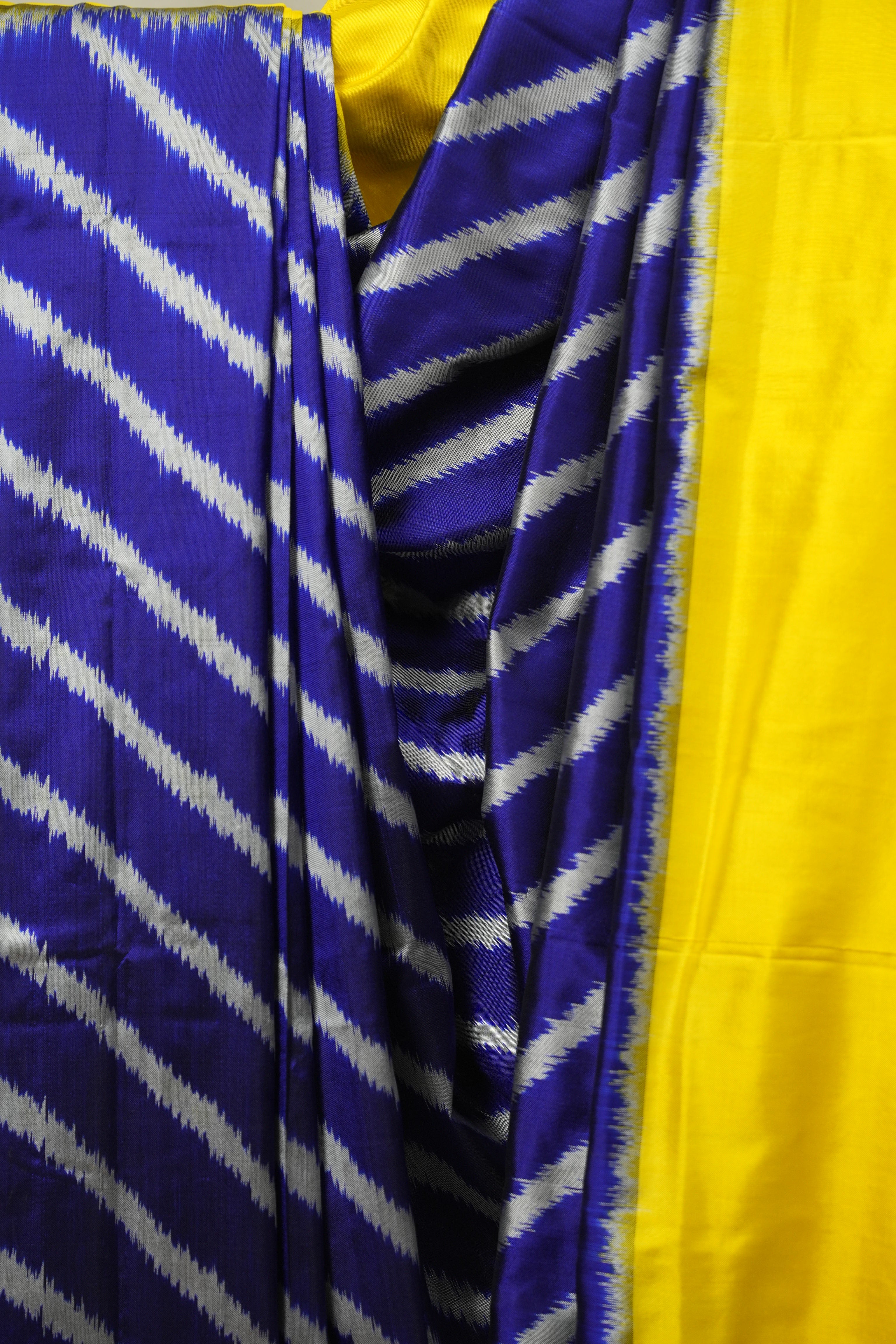 Royal Blue Pochampalli Silk Ikat Saree - SRRBPSIS333