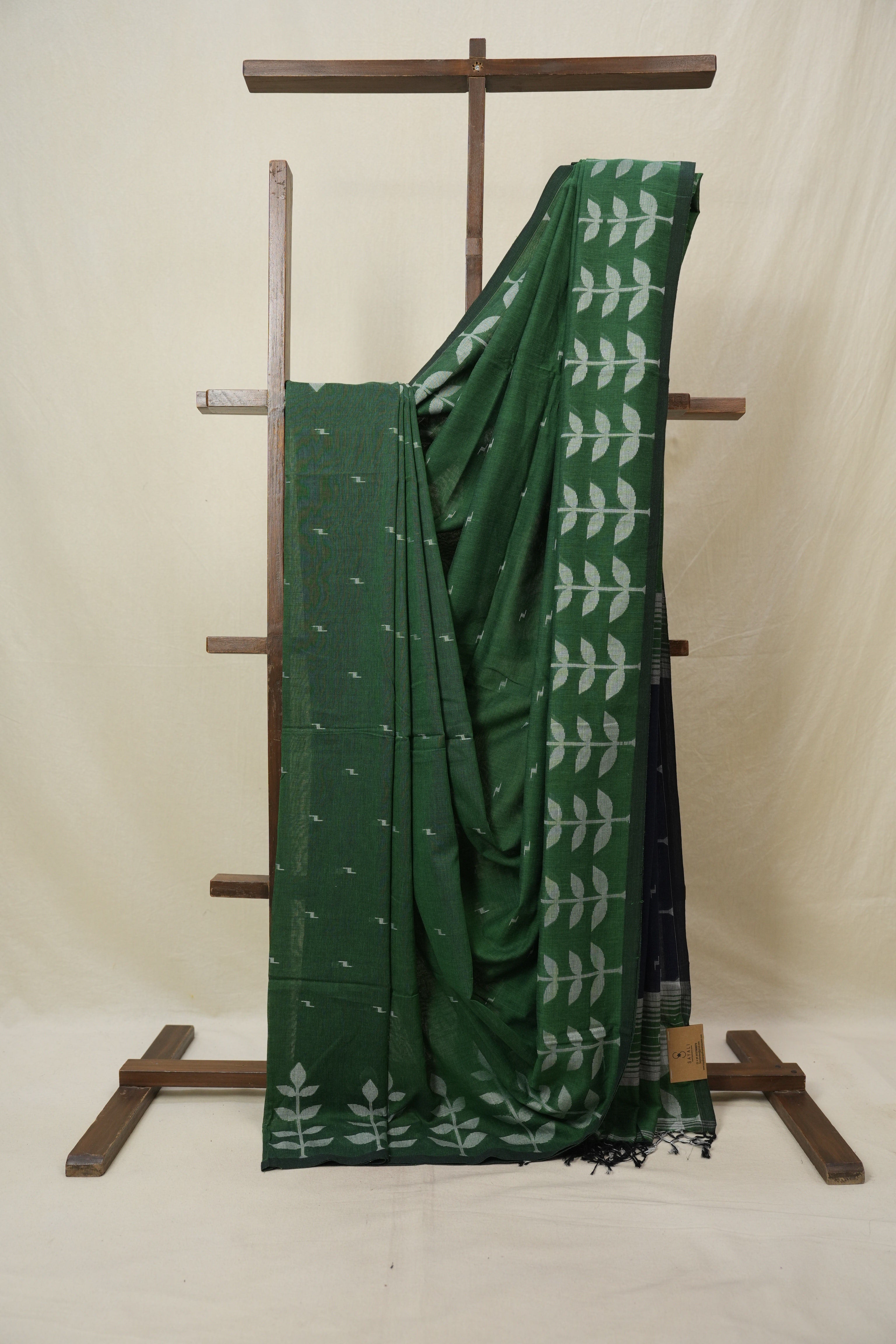Bottle Green Bengal Cotton Jamdani Saree - SRBGBCJS253