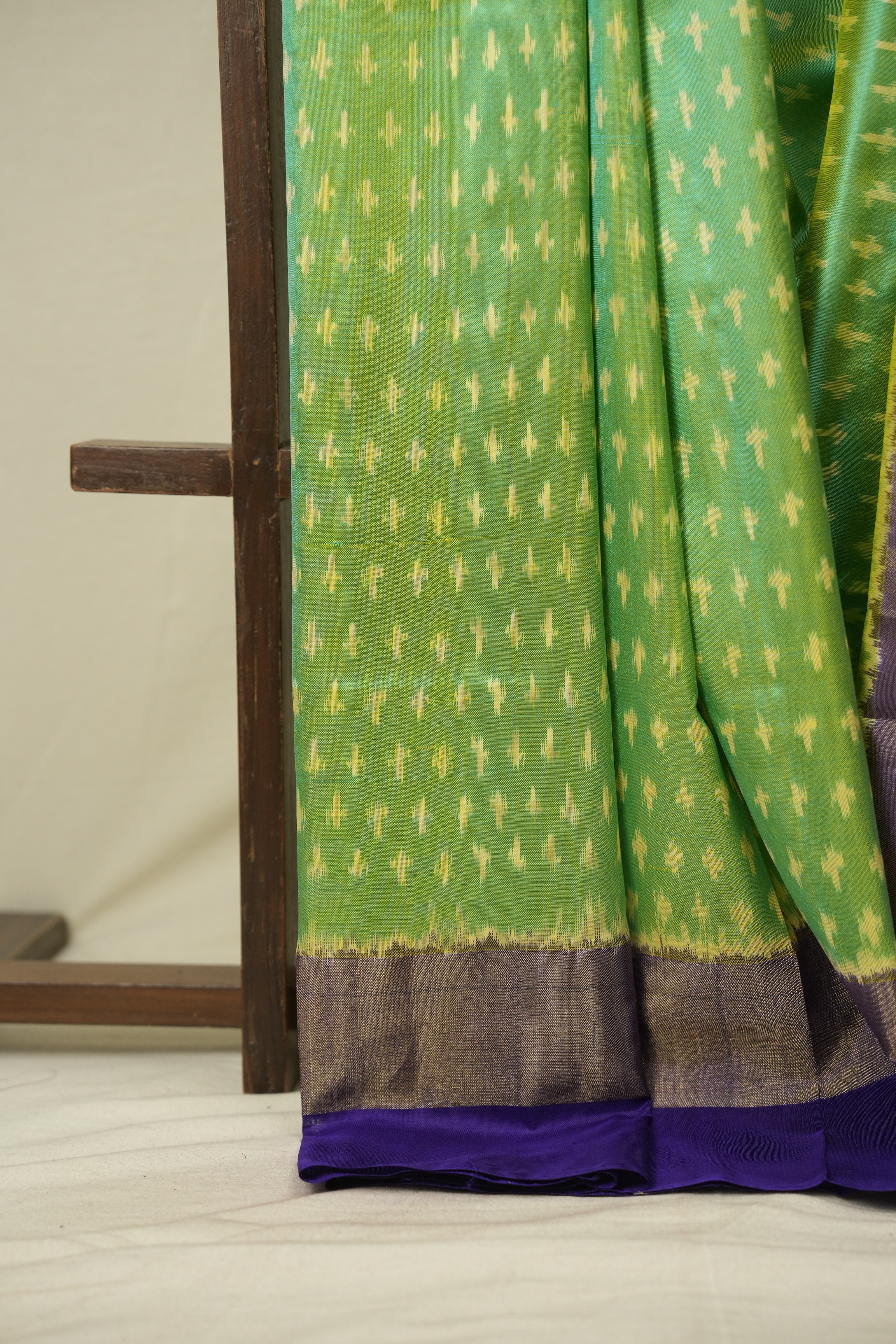 Dual Tone Mint Pochampalli Silk Ikat Saree - SRDTMPSIS328