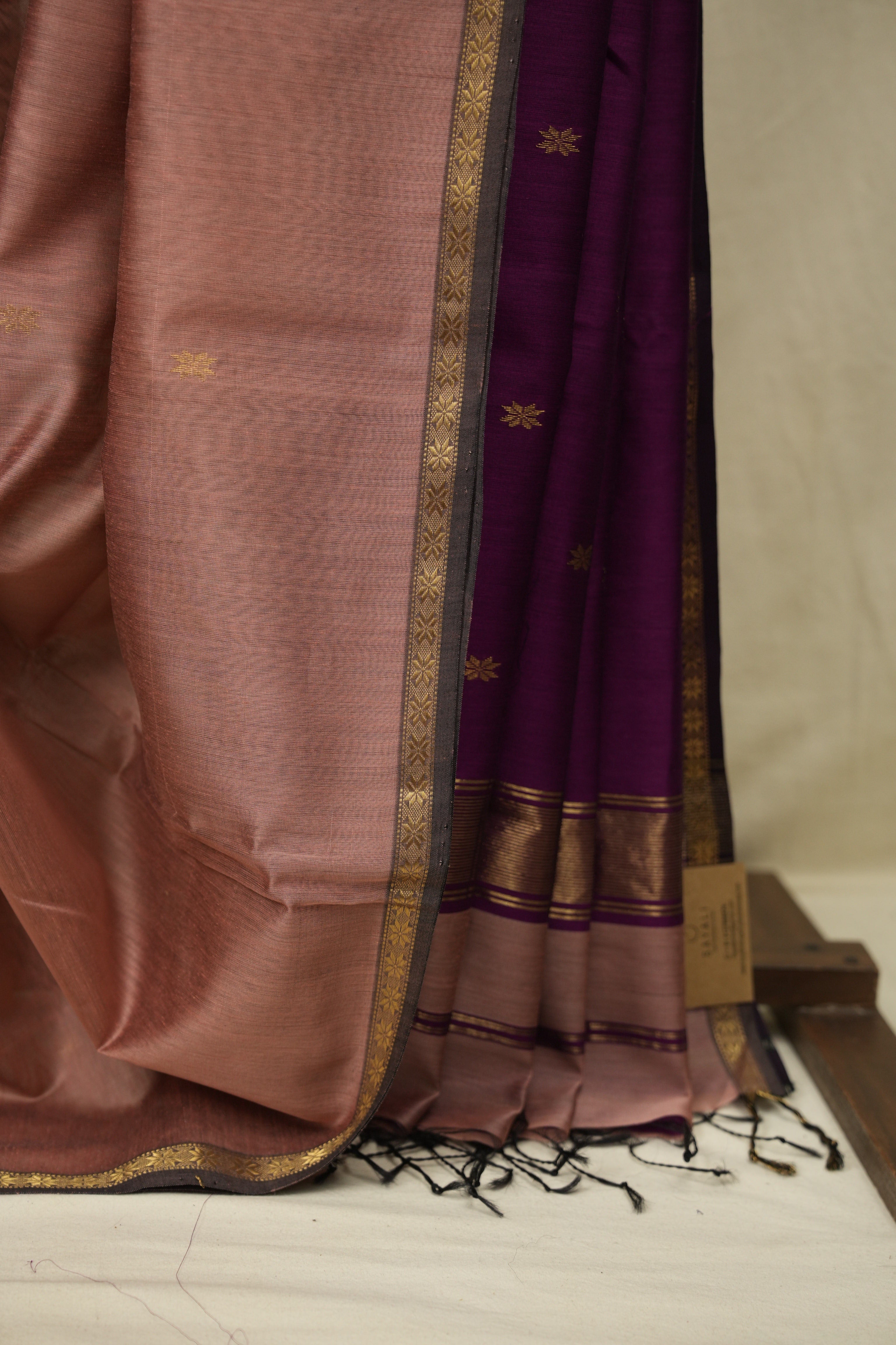 Onion Pink Maheshwari Saree - SROPMS1379