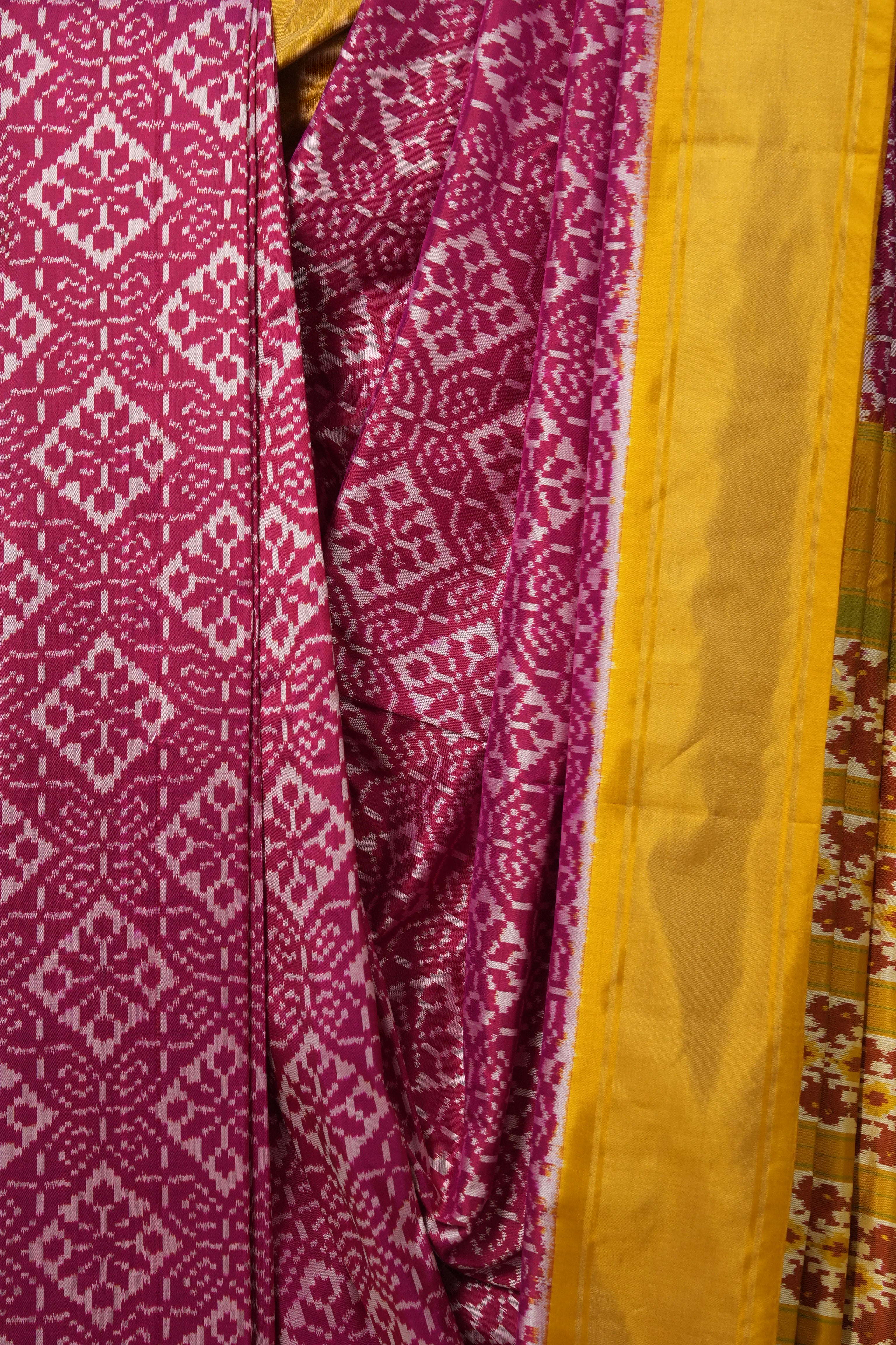 Pink Pochampalli Silk Ikat Saree - SRPPSIS193