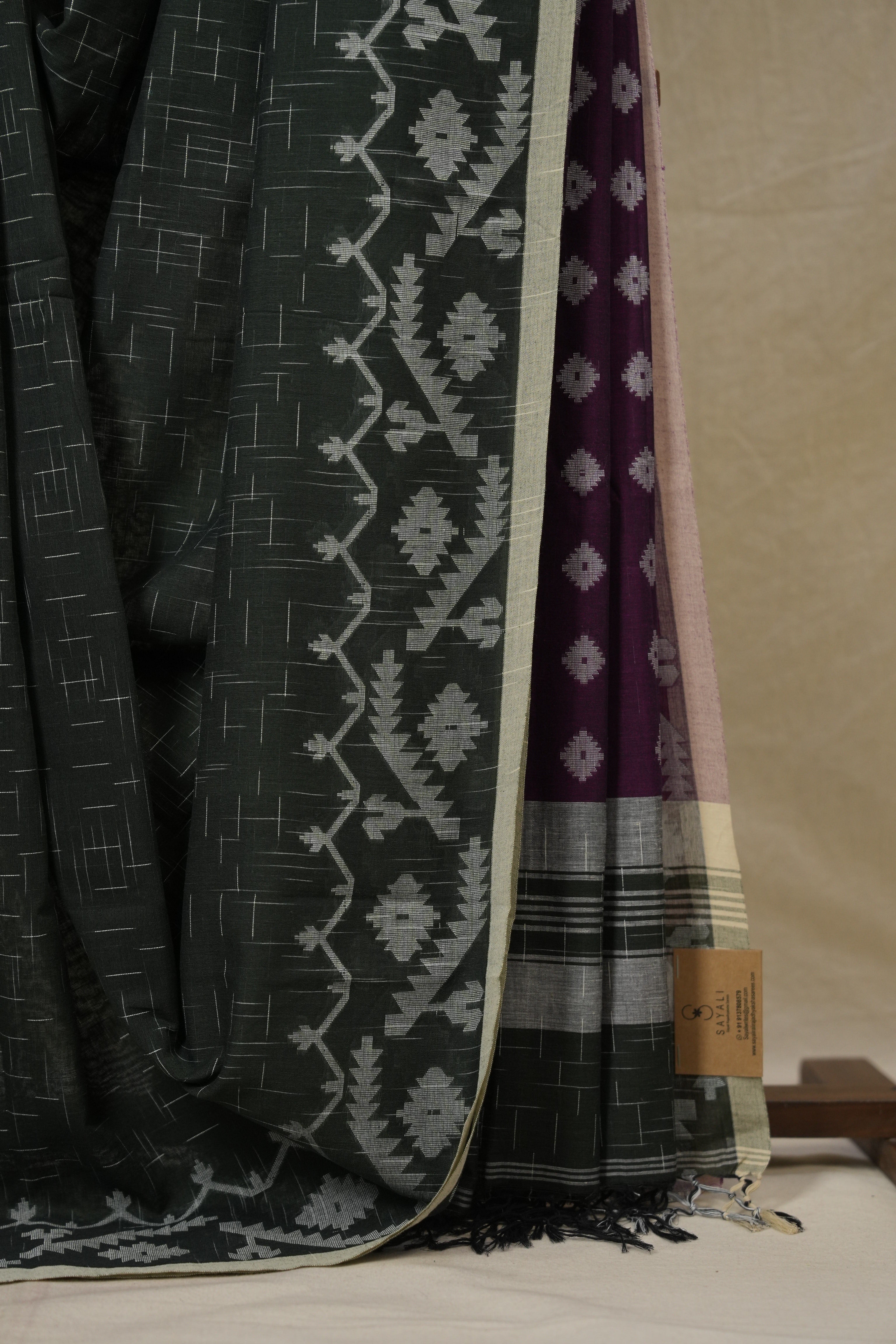 Olive Green Bengal Cotton Jamdani Saree - SROGBCJS257