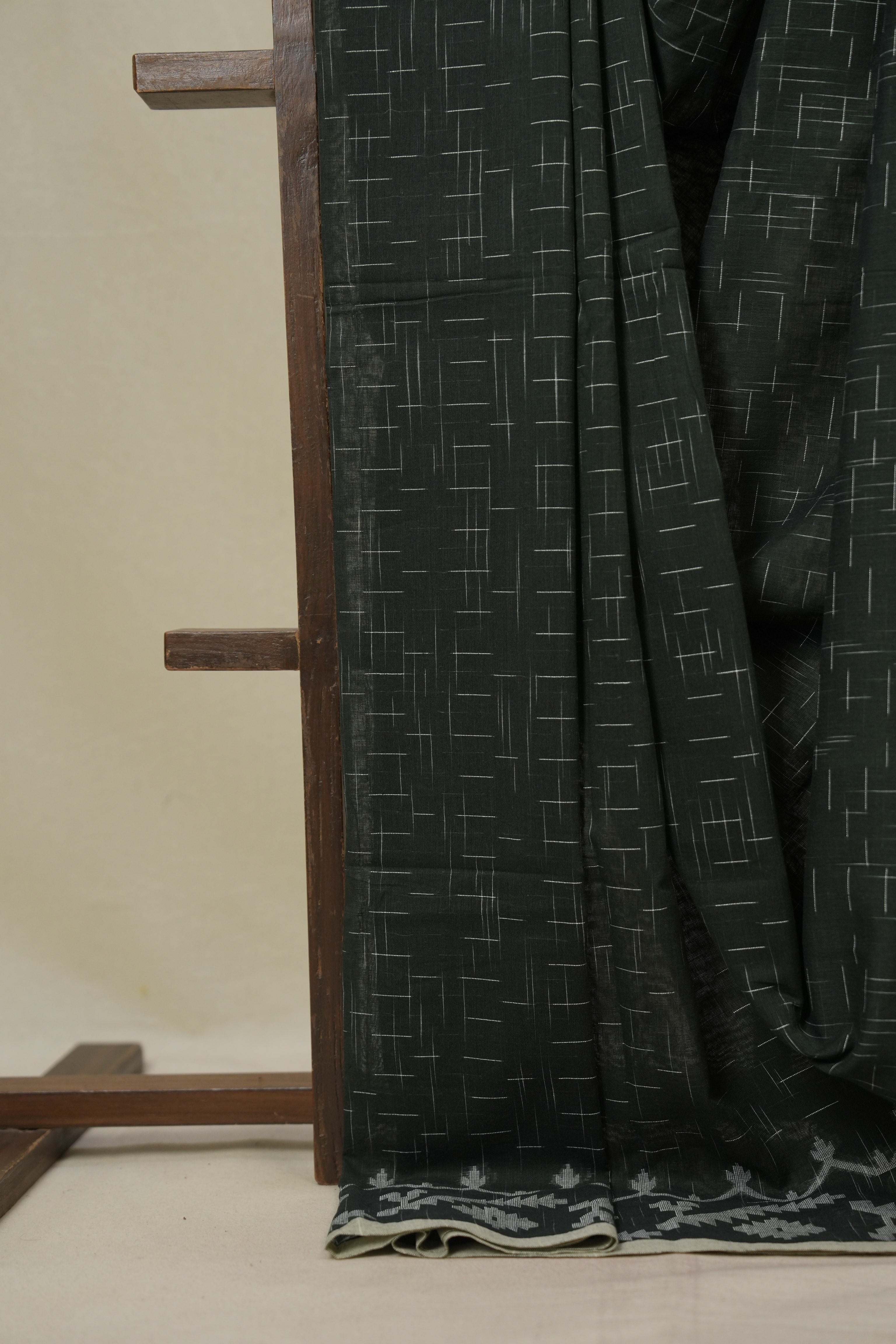 Olive Green Bengal Cotton Jamdani Saree - SROGBCJS257