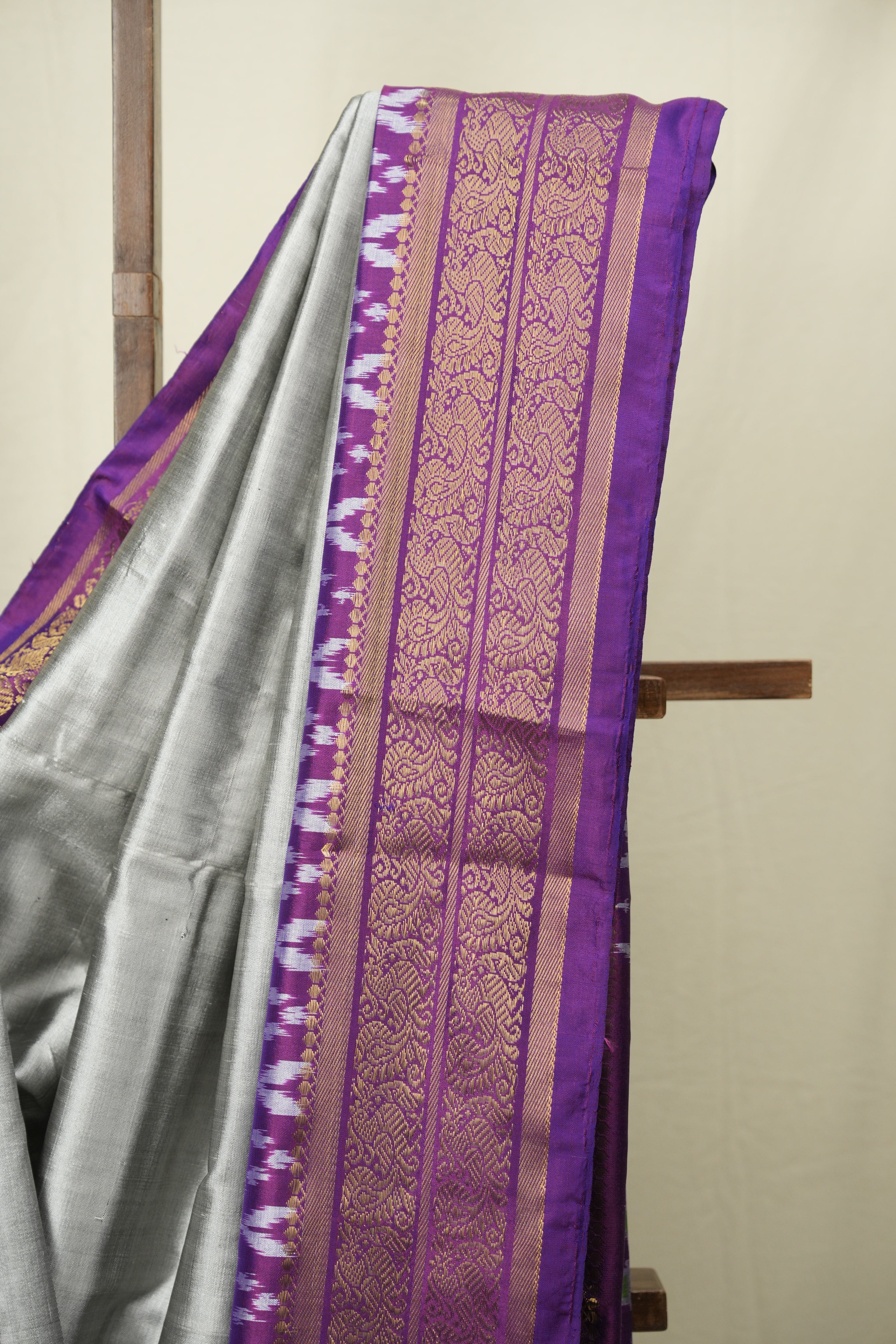 Grey Pochampalli Silk Ikat Saree - SRGPSIS315