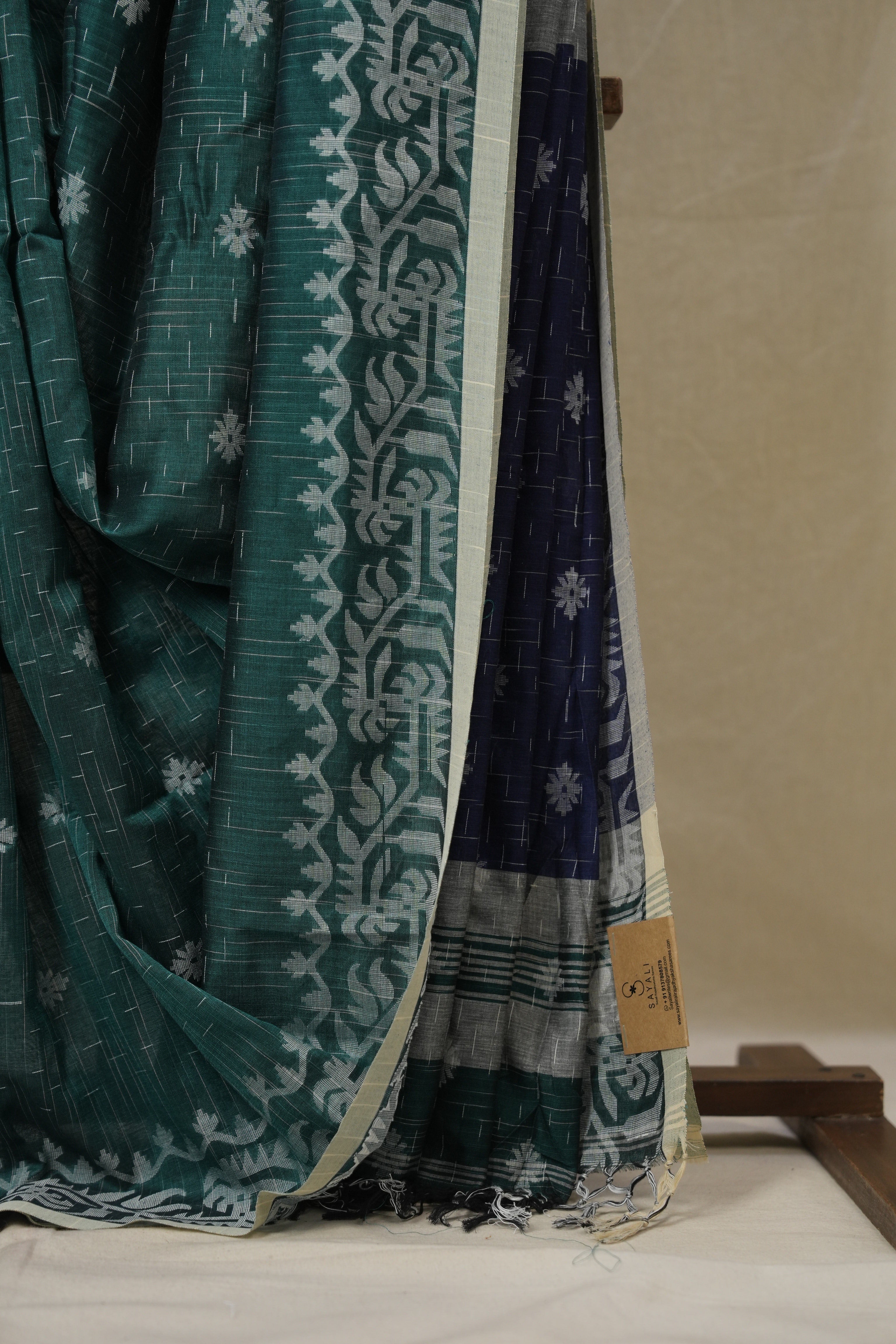 Green Bengal Cotton Jamdani Saree - SRGBCJS247