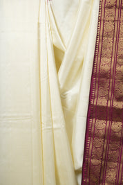 White Pochampalli Silk Ikat Saree - SRWPSIS322
