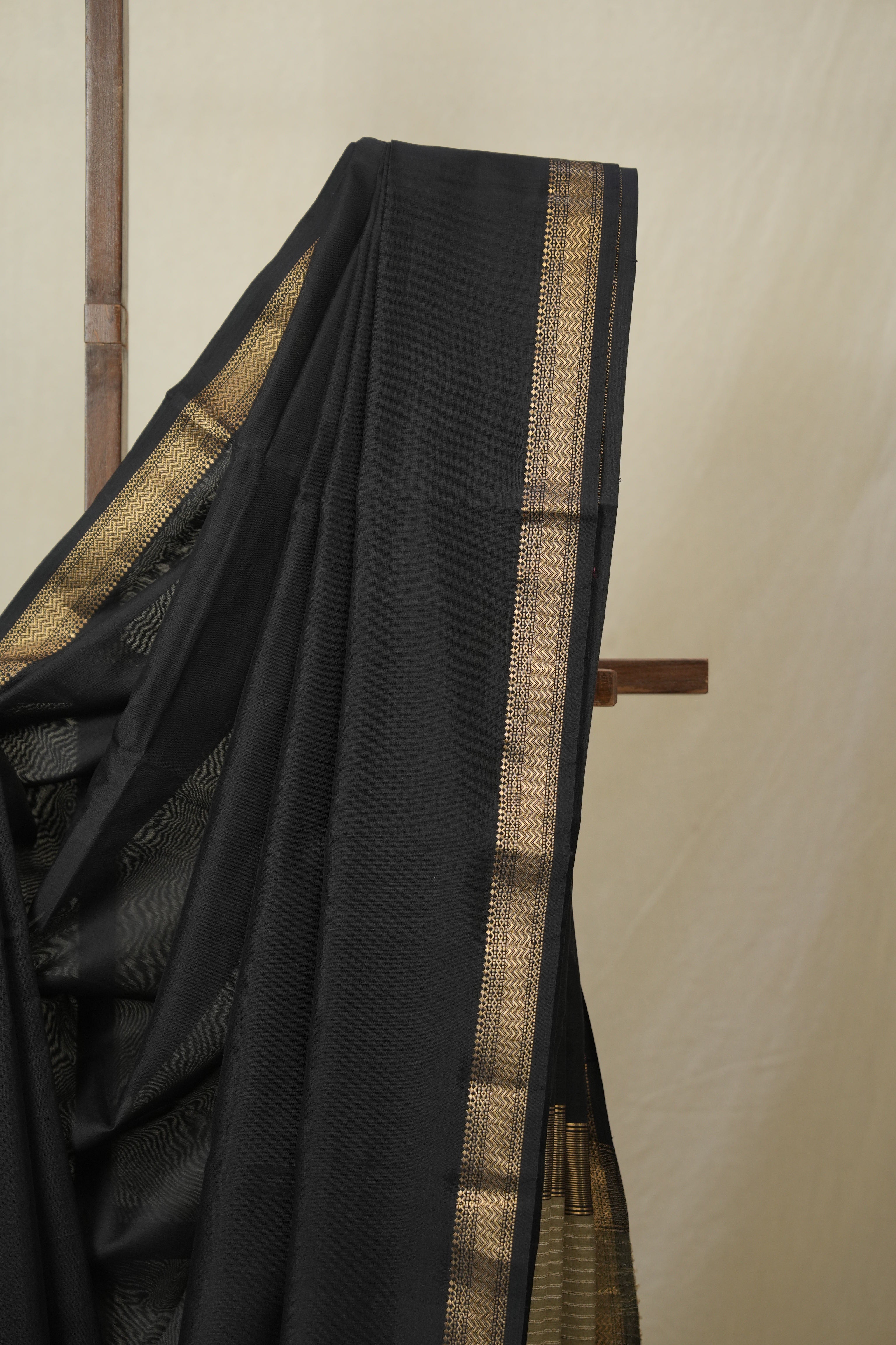 Black Maheshwari Saree - SRBMS1084