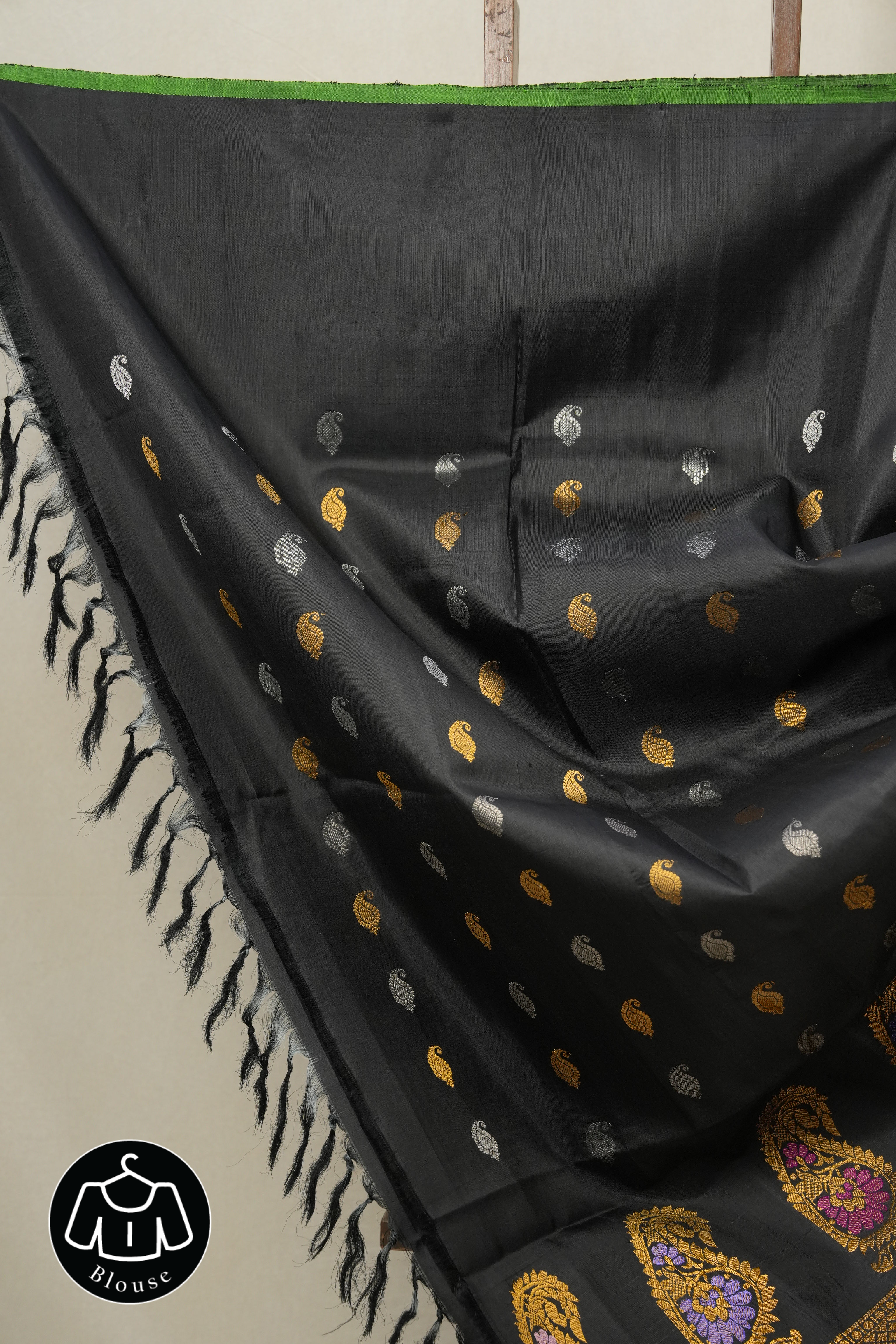 Black Gadwal Silk Saree - SRBGSS377