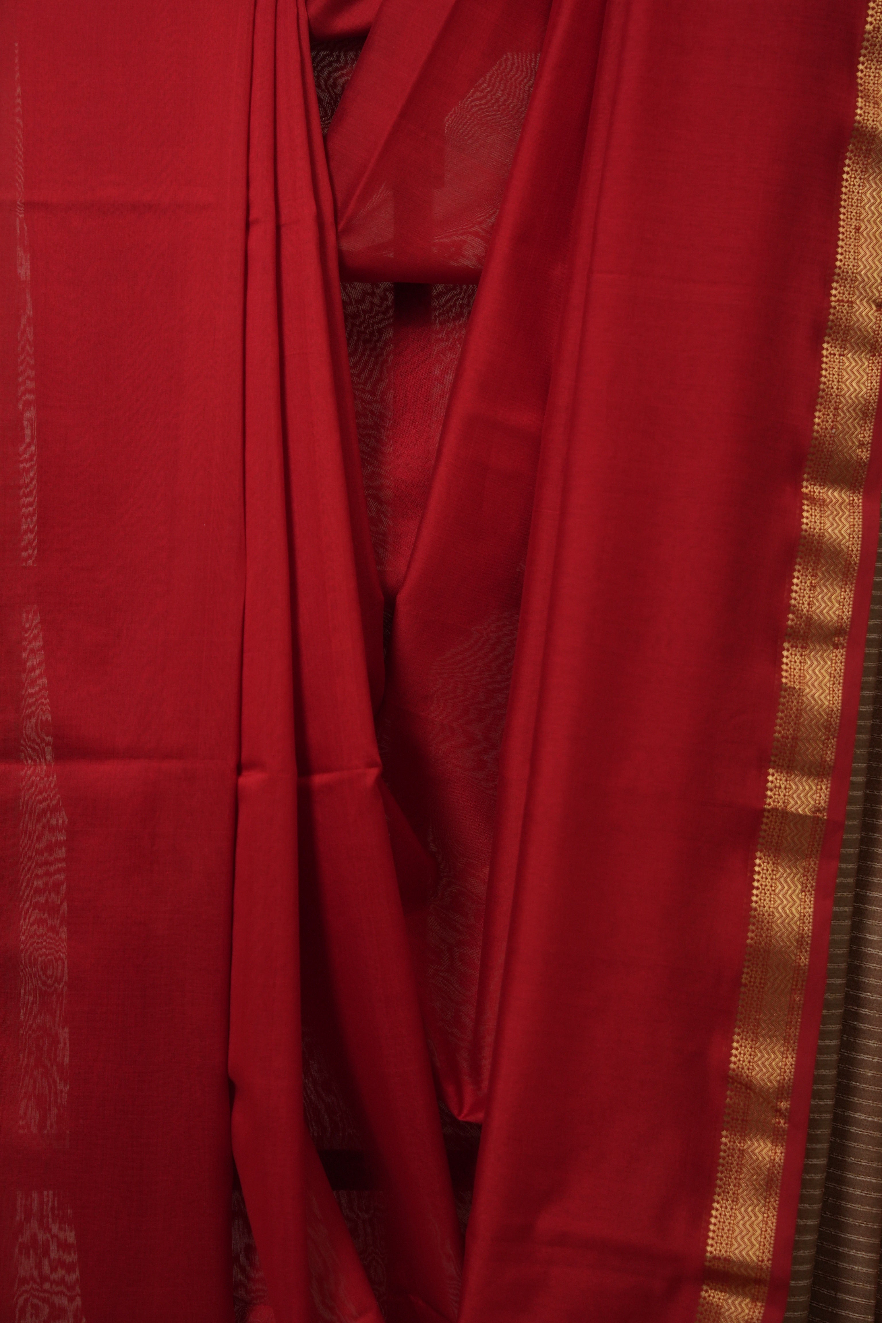 Red Maheshwari Saree - SRRMS1093