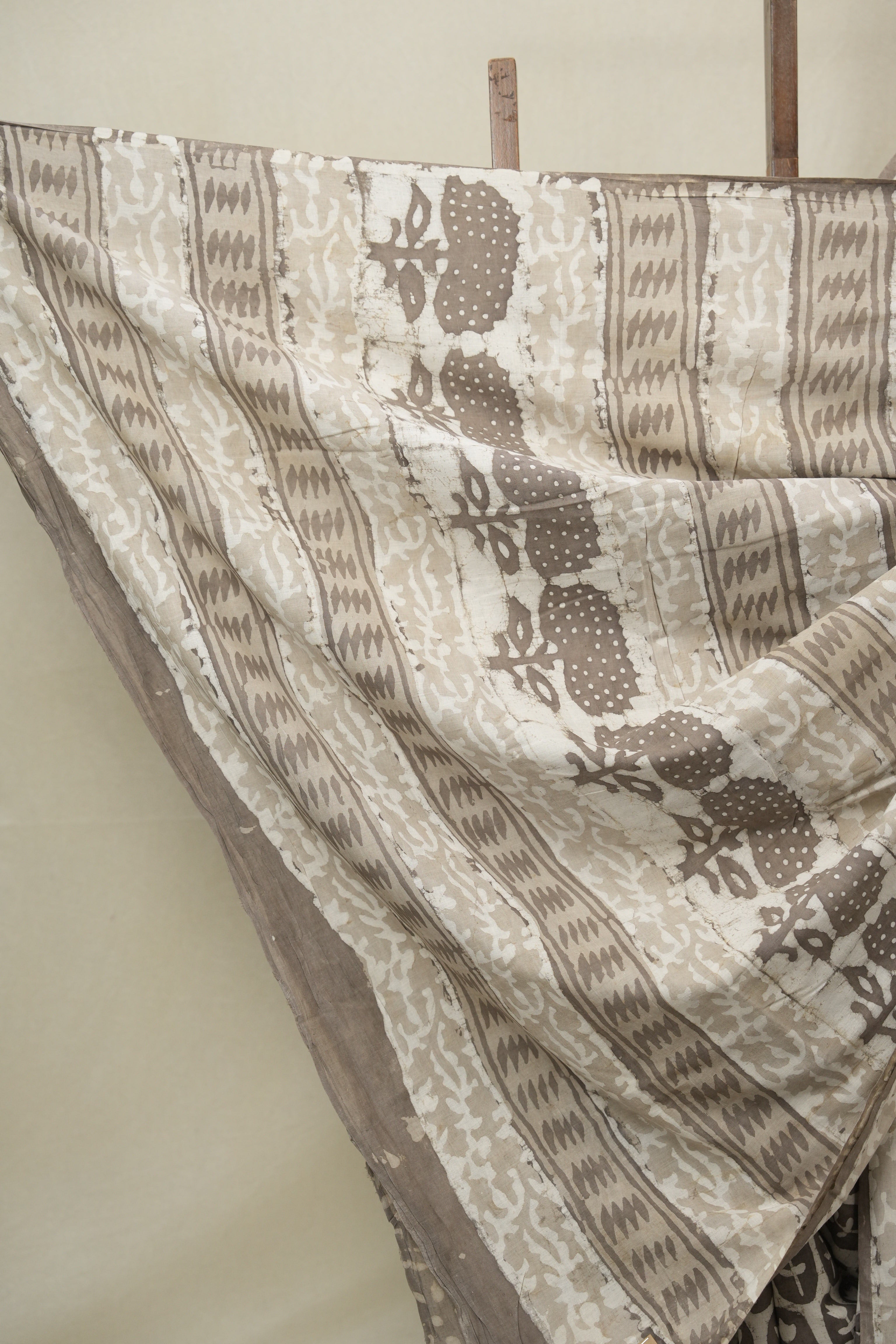Grey HBP Cotton Saree - SRGCS3257