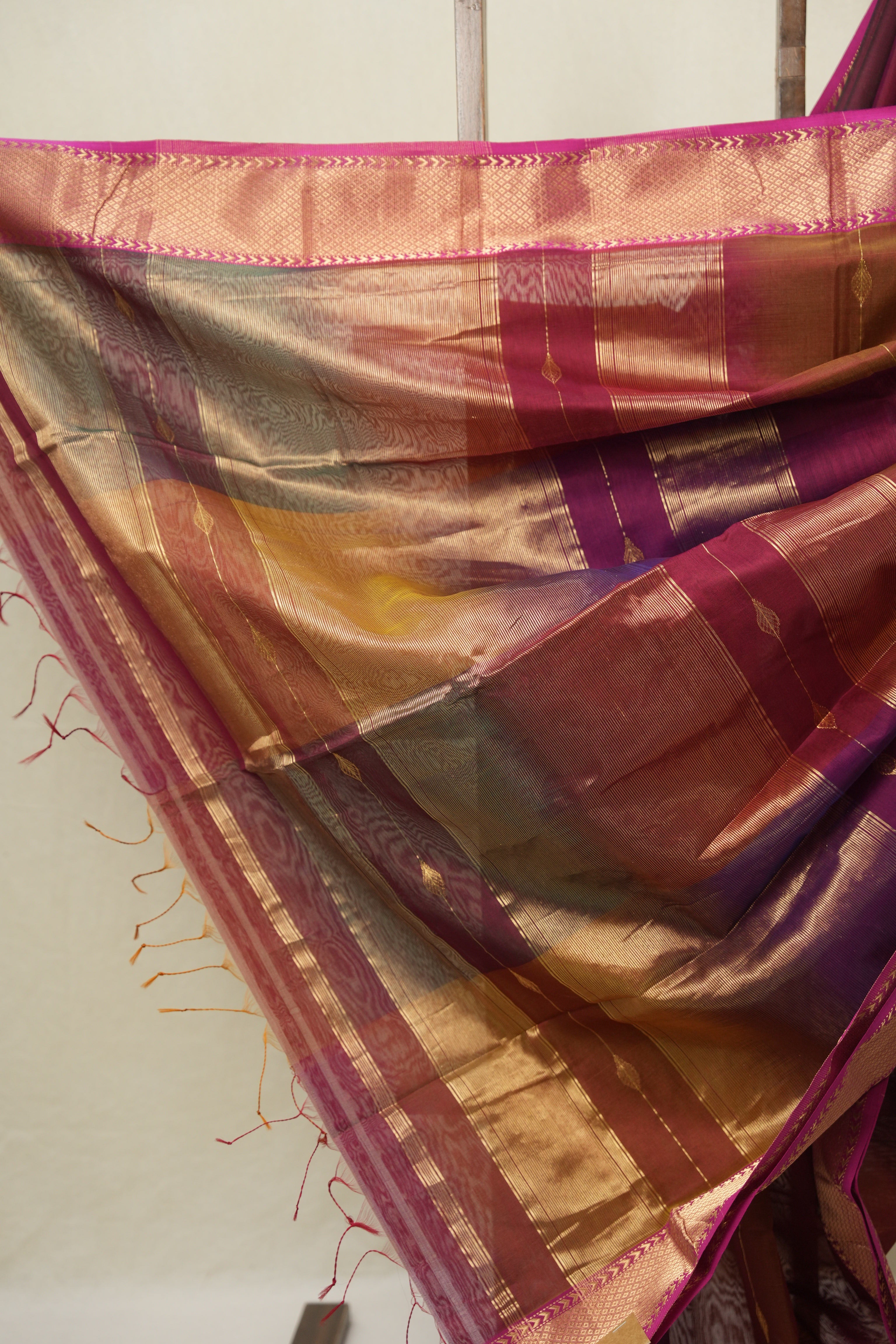 Multicolour Maheshwari Saree - SRMMS1108