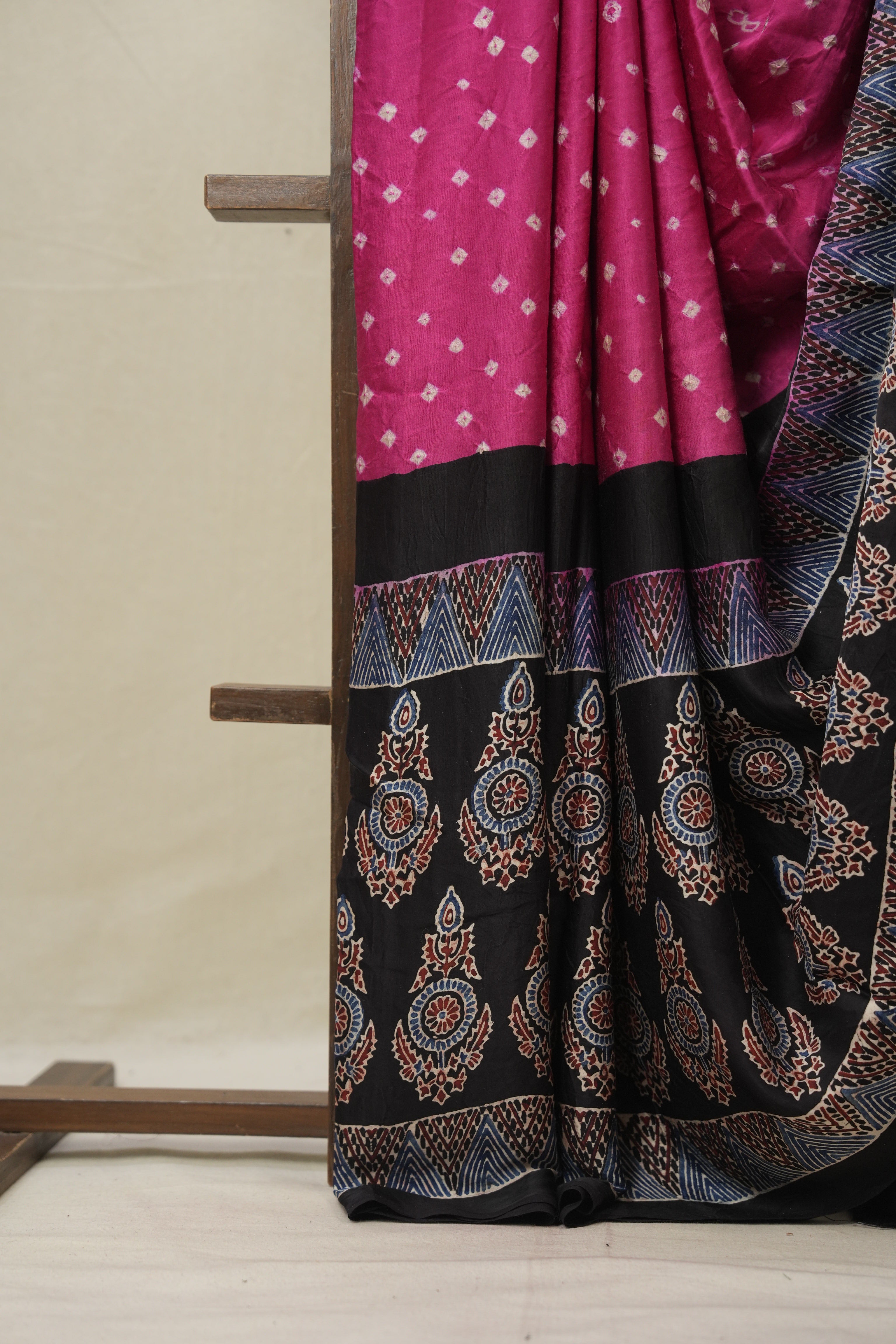 Pink HBP Modal Silk Bandhani Saree - SRPMSBS584