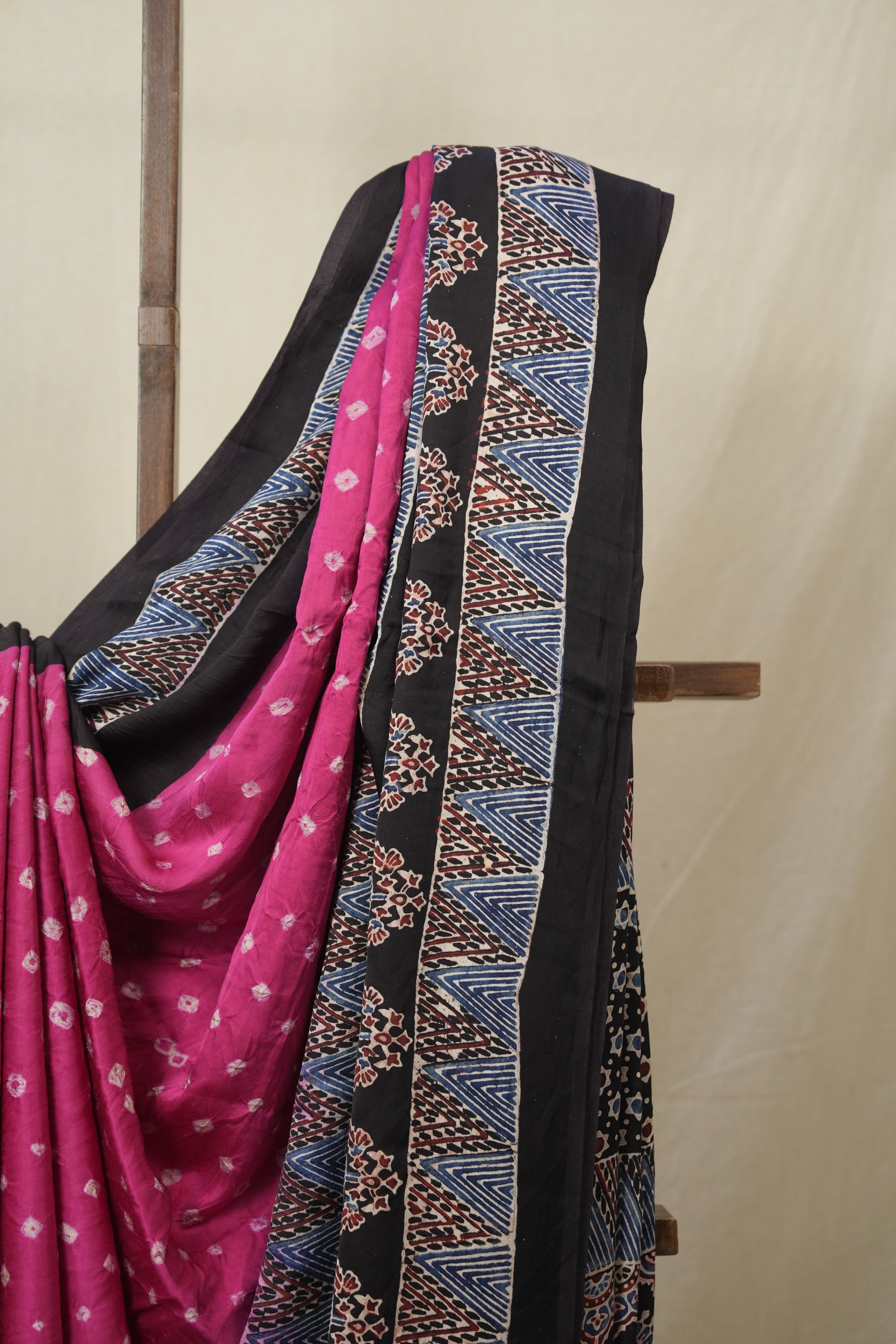 Pink HBP Modal Silk Bandhani Saree - SRPMSBS584