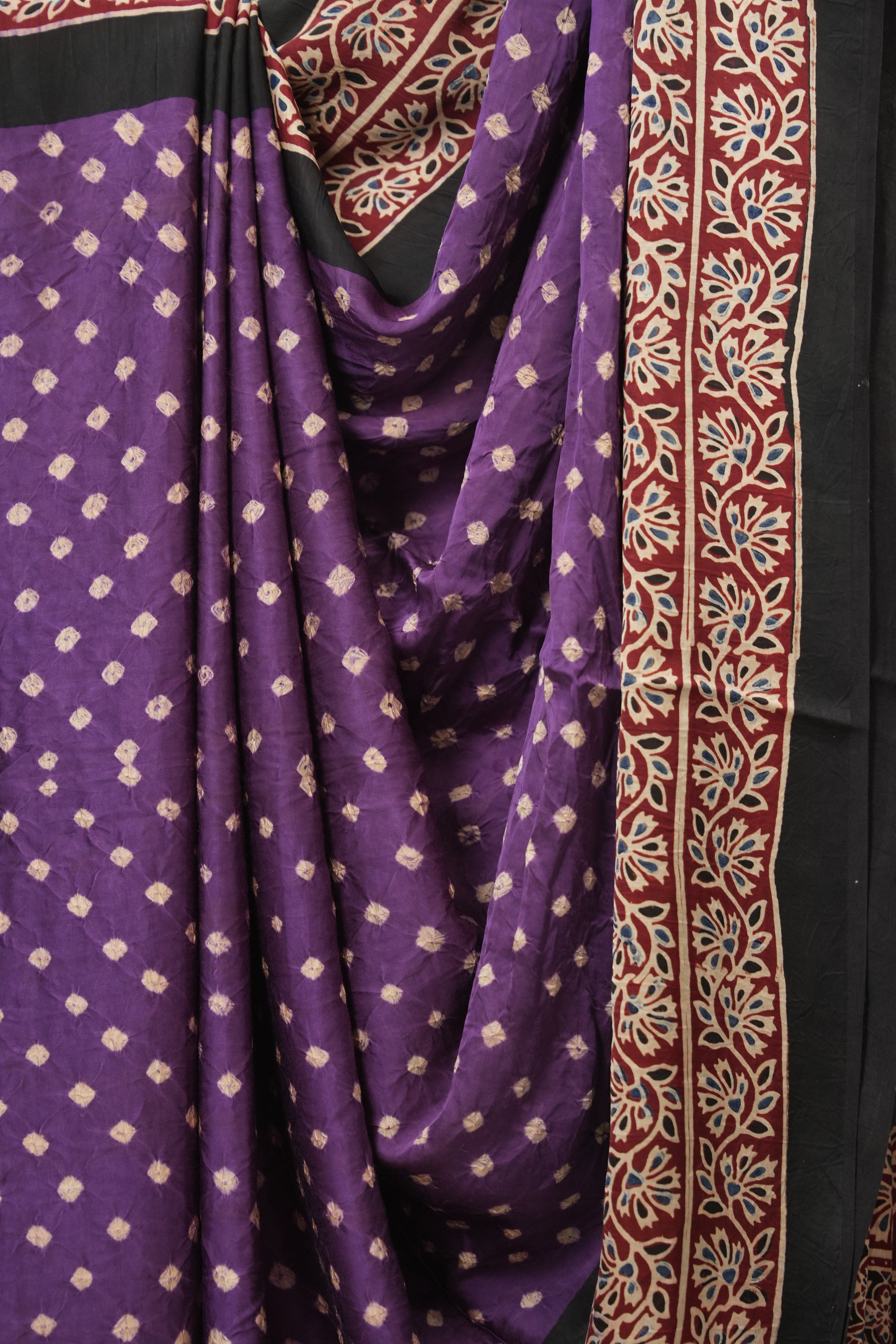 Violet HBP Modal Silk Bandhani Saree - SRVMSBS582