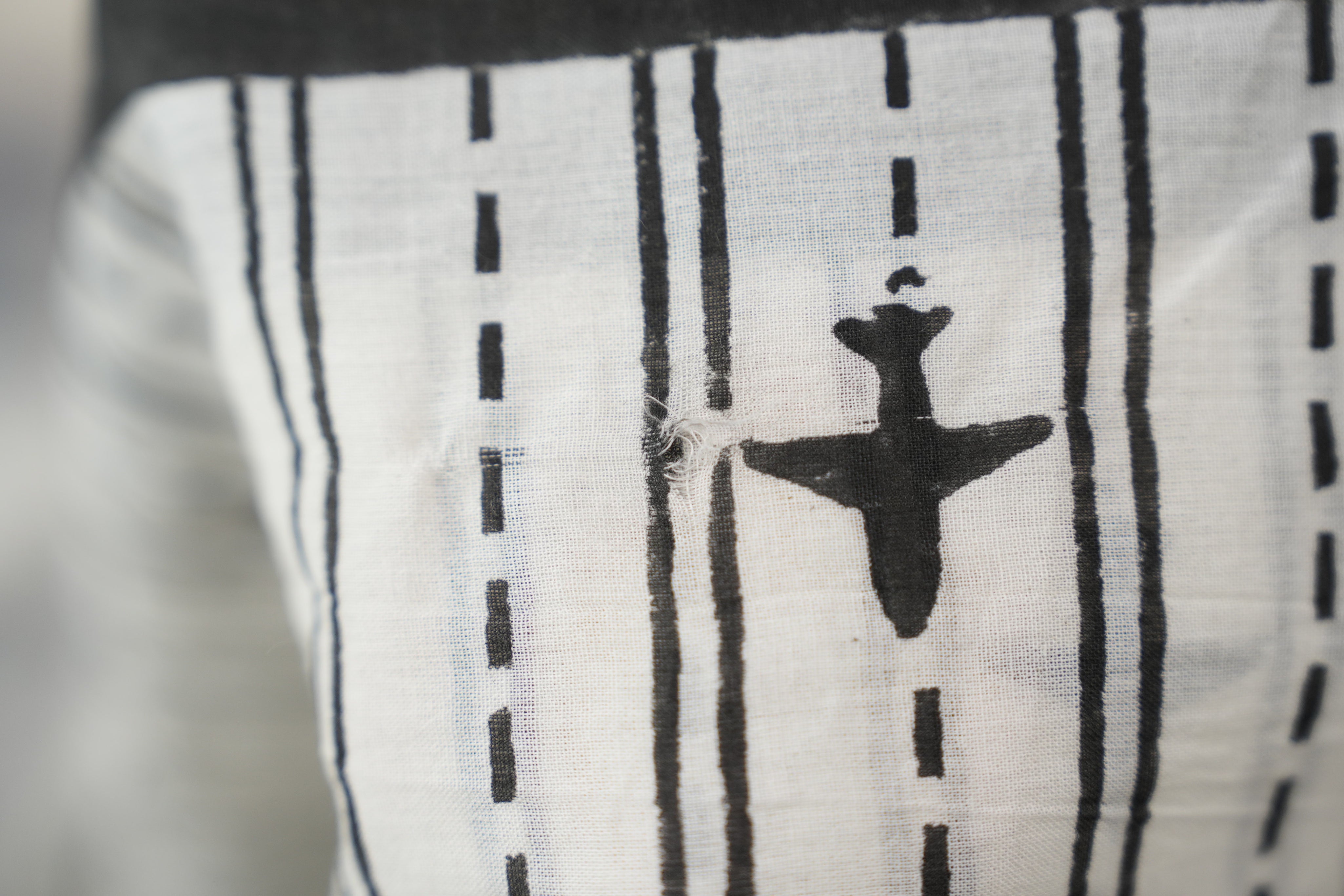 Off White HBP Signature Cotton Saree (DEFECT) - SROWSCS92-PI