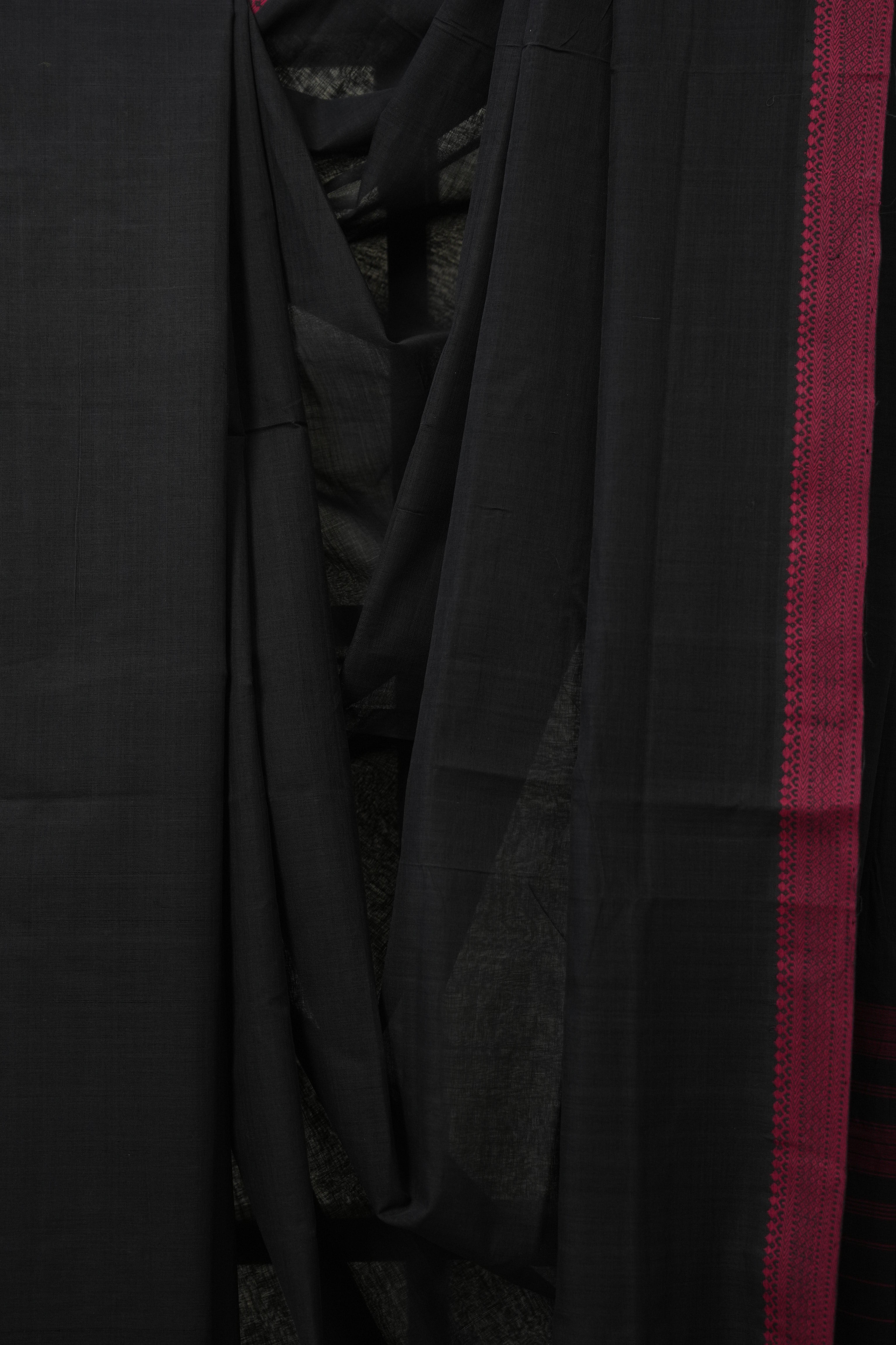 Black Plain Cotton Mangalgiri Saree - SRBPCMS75