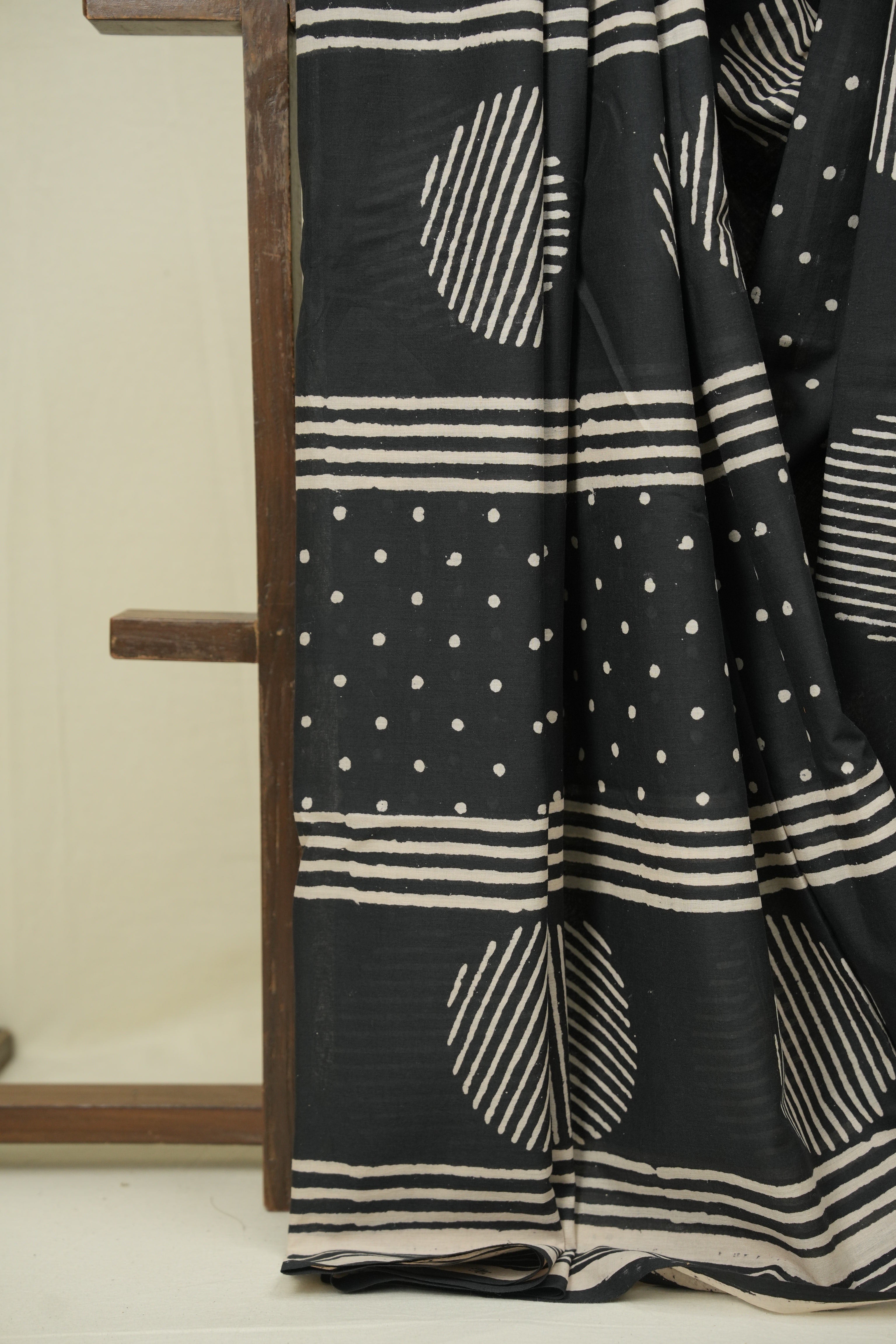 Black HBP Cotton Saree - SRBCS3589