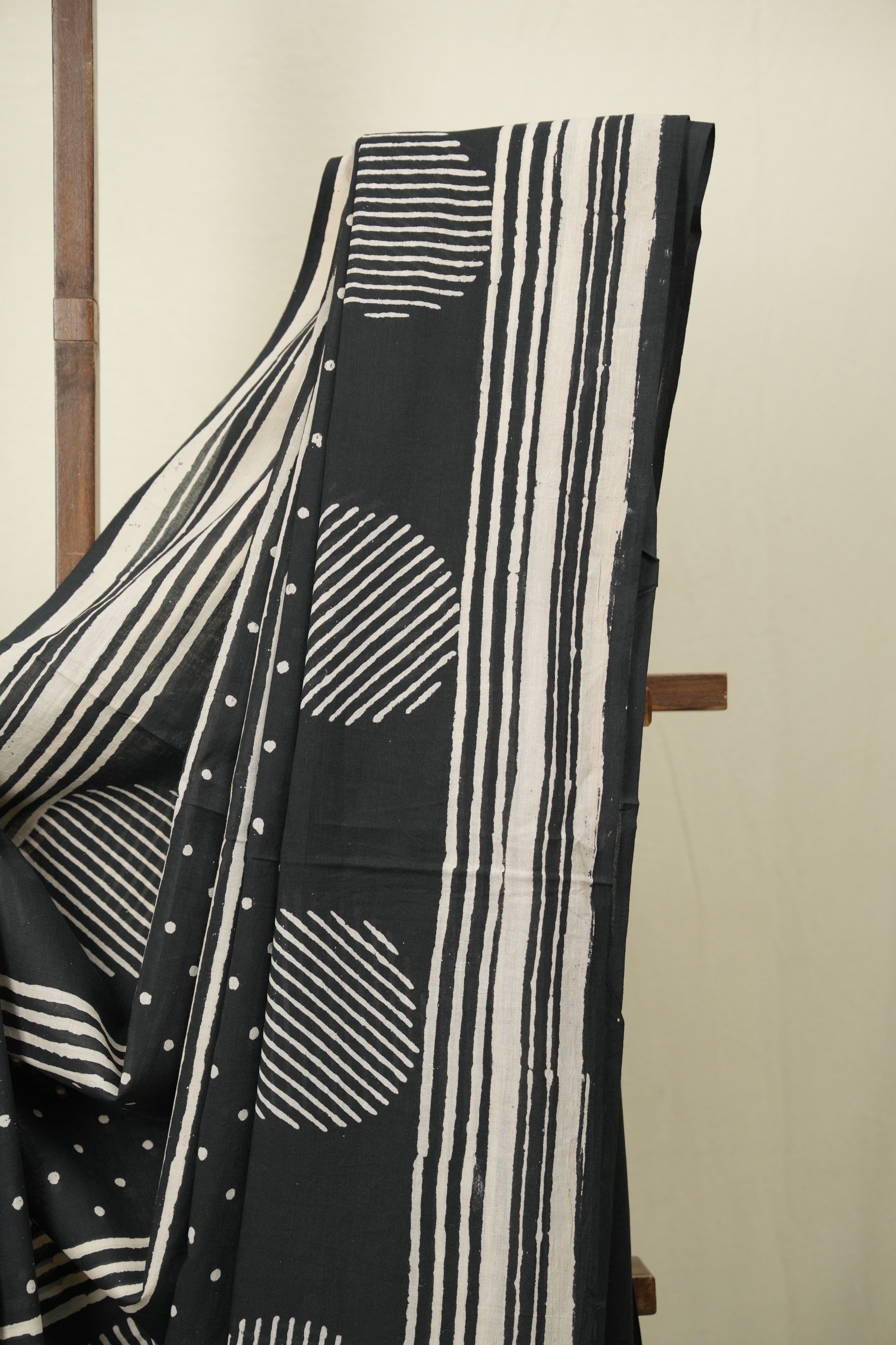 Black HBP Cotton Saree - SRBCS3589