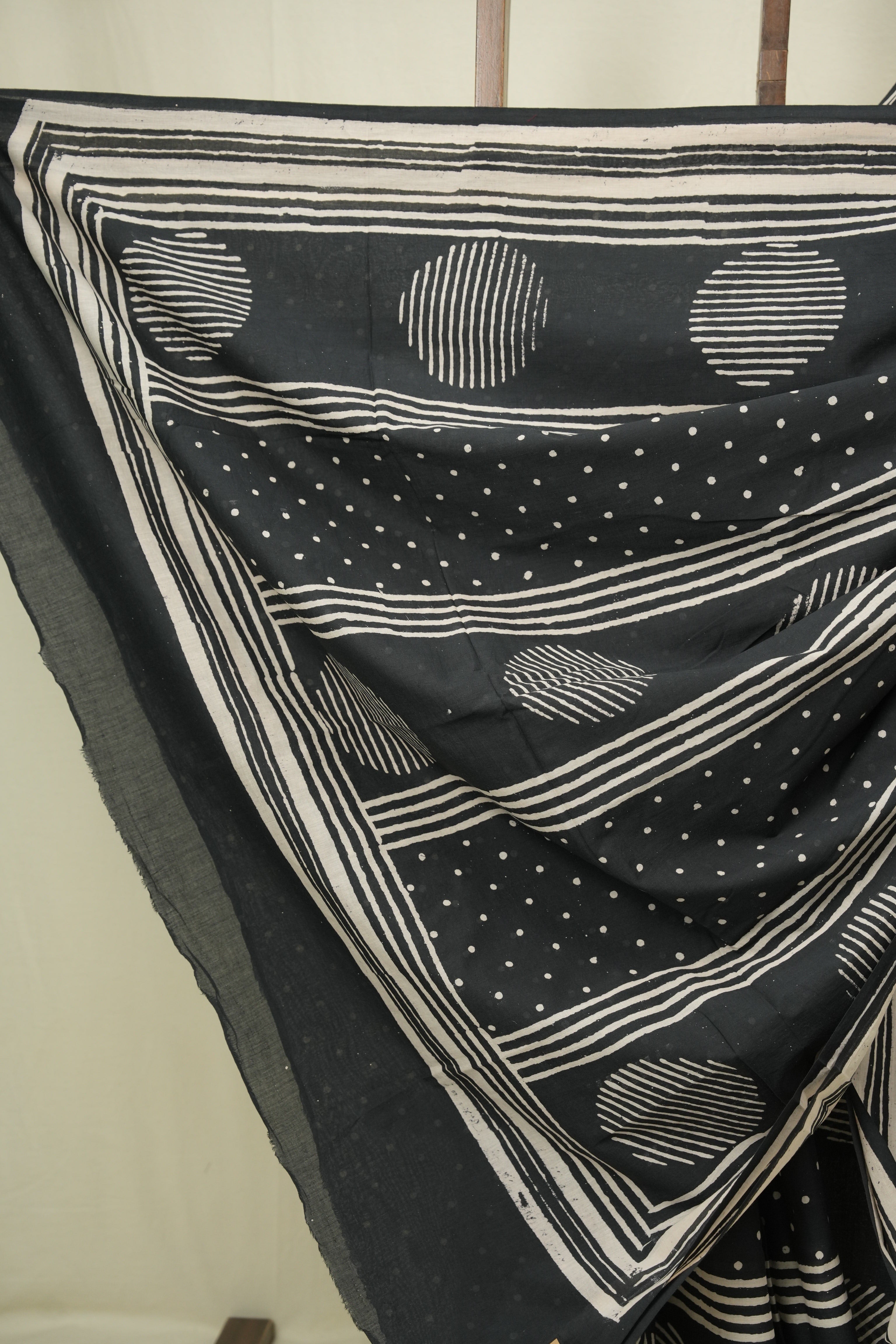 Black HBP Cotton Saree - SRBCS3589