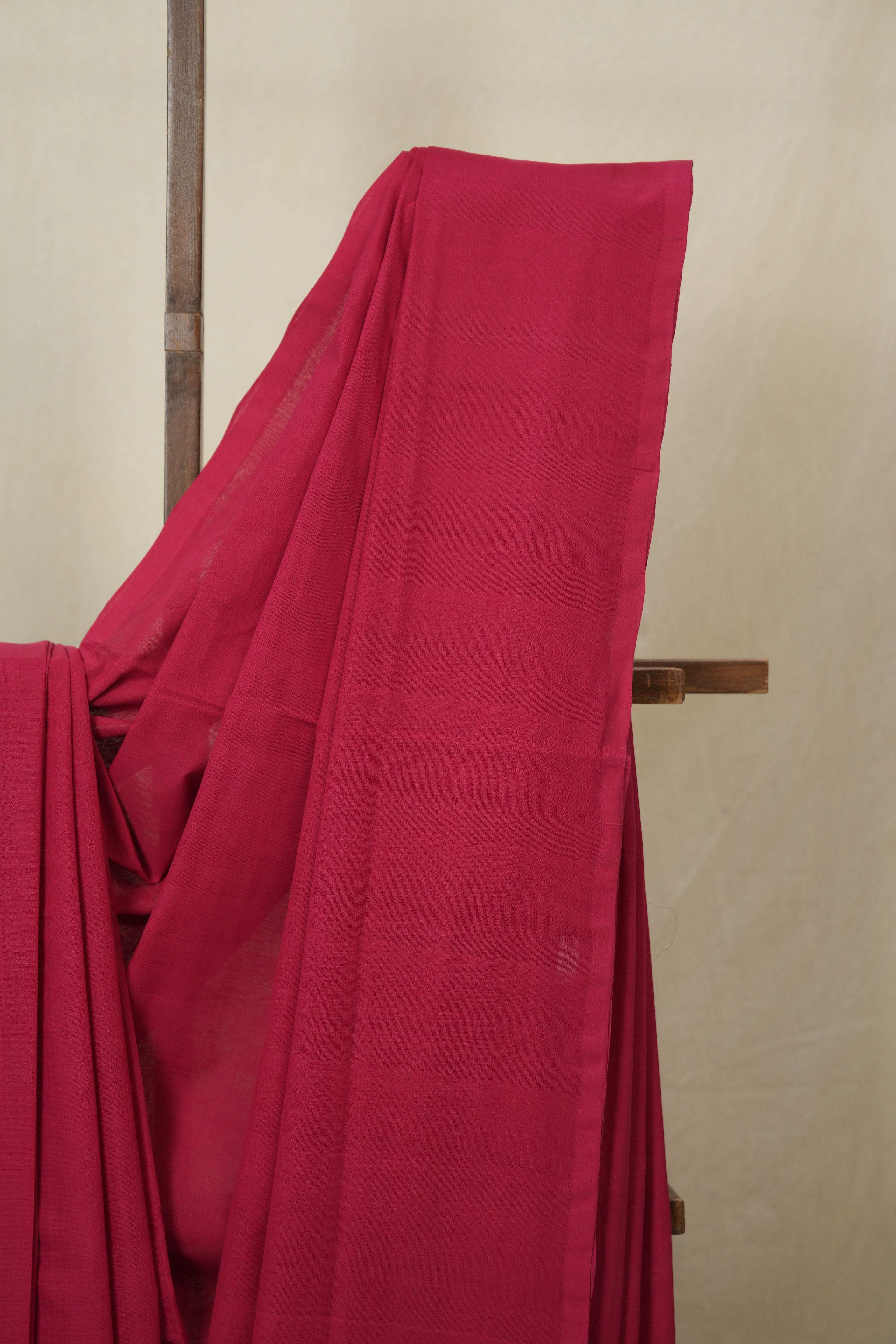 Red Plain Cotton Mangalgiri Saree - SRRPCMS95